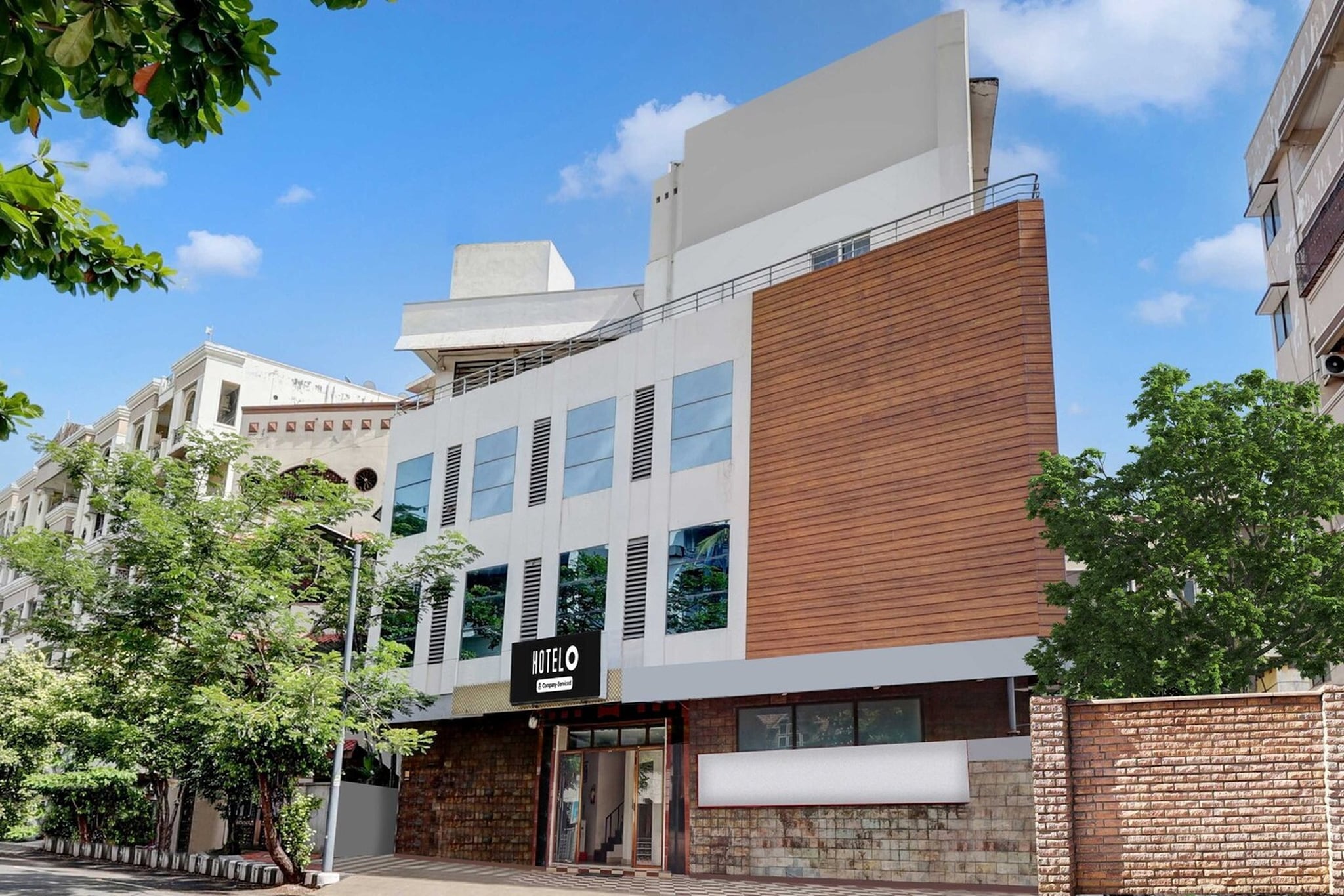 Situated within 1.4 km of Ramakrishna Beach and 10 km of Indira Gandhi Zoological Park, Hotel O Jagadamba Junction features rooms with air conditioning and a private bathroom in Visakhapatnam. With free WiFi, this 3-star hotel offers room service and a 24-hour front desk. The hotel has family rooms.
The rooms at the hotel are fitted with a seating area, a flat-screen TV with satellite channels and a private bathroom with free toiletries and a bath or shower. All guest rooms have a desk.
Popular points of interest near Hotel O Jagadamba Junction include Daspalla Hills, Daba Gardens and Dondaparithy. Visakhapatnam Airport is 12 km from the property.
Unmarried couples are warmly welcome at this property.
Guests with local ID proof are warmly welcome.
Apologies, but we are currently unable to host foreign nationals at this property.
Early Check-In Policy: A full day’s room rate will be charged for check-ins before 6:00 AM. Complimentary early check-in is available between 6:00 AM and 10:00 AM, subject to room availability.
Check-in is only available to guests aged 18 and above. Please provide a government-issued ID to confirm your age.