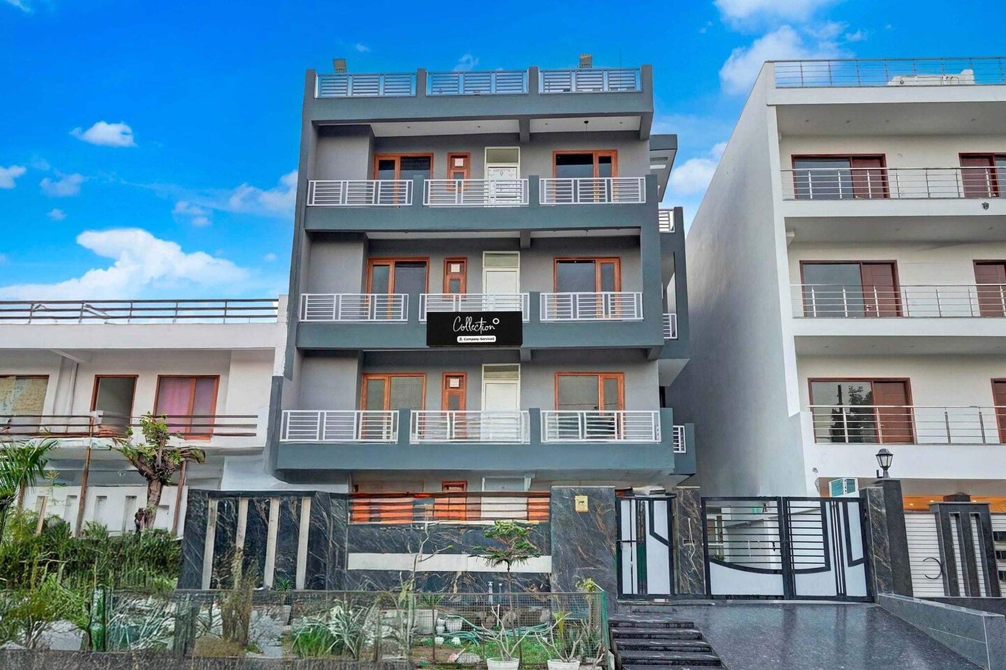 Collection O Sector 135 Noida