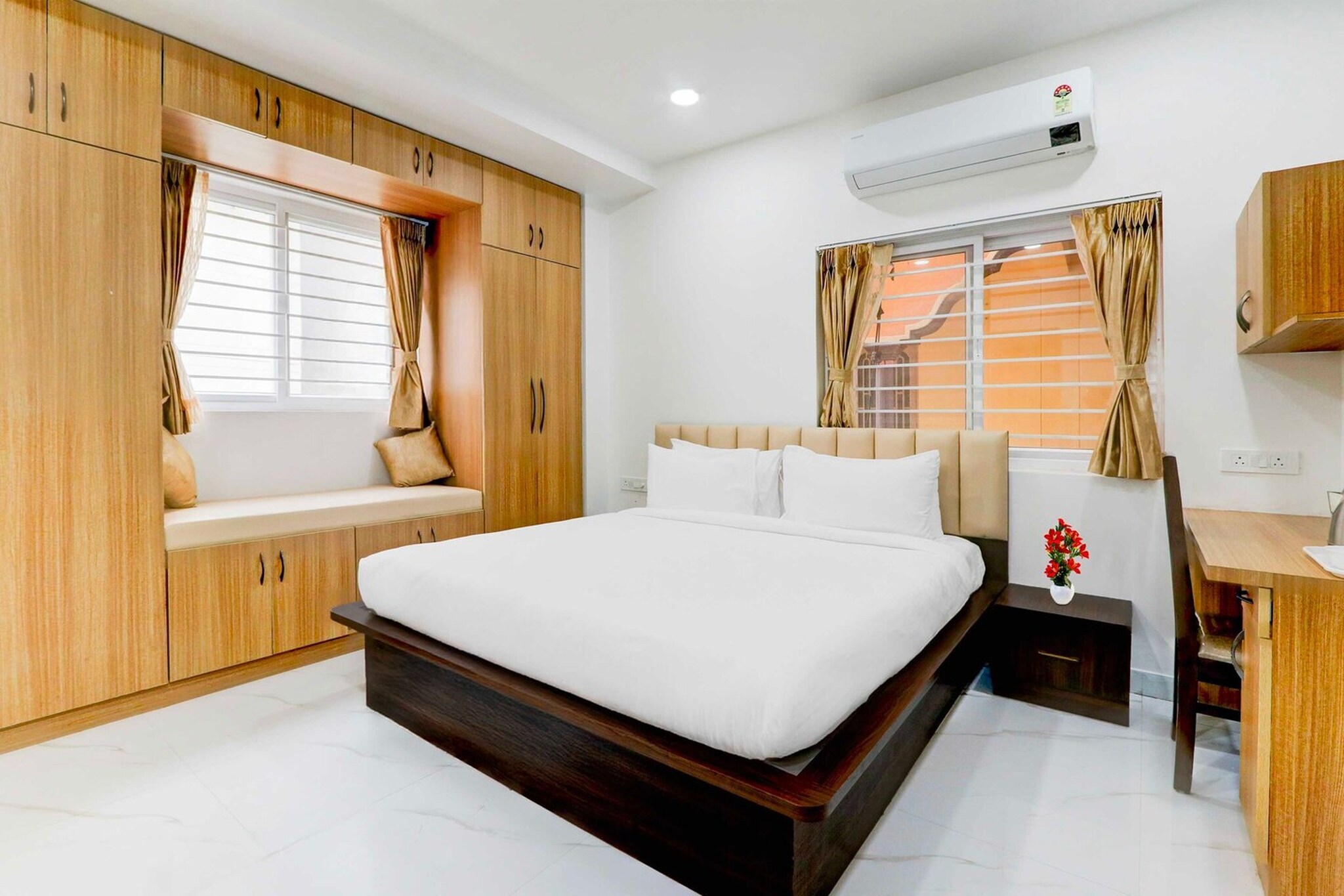 Located within 12 km of ISB and 20 km of Golkonda Fort, Townhouse Chanda Nagar Hyderabad GSM Mall provides rooms with air conditioning and a private bathroom in Hyderabad. With free WiFi, this 4-star hotel offers room service and a 24-hour front desk. The hotel features family rooms.

All units at the hotel are equipped with a seating area, a flat-screen TV with satellite channels and a private bathroom with free toiletries and a bath or shower. The units include a desk.

City Centre Mall is 20 km from Townhouse Chanda Nagar Hyderabad GSM Mall, while Hussain Sagar Lake is 23 km away. Rajiv Gandhi International Airport is 41 km from the property.

Early Check-In Policy: A full day’s room rate will be charged for check-ins before 6:00 AM. Complimentary early check-in is available between 6:00 AM and 10:00 AM, subject to room availability.

