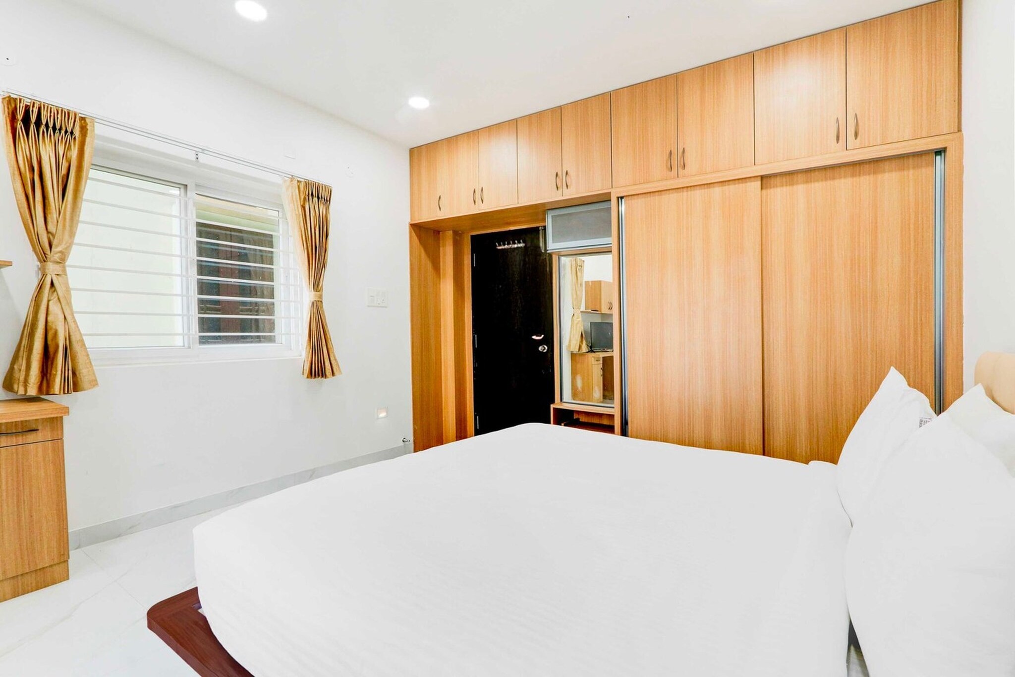 Townhouse Chanda Nagar Hyderabad GSM Mall