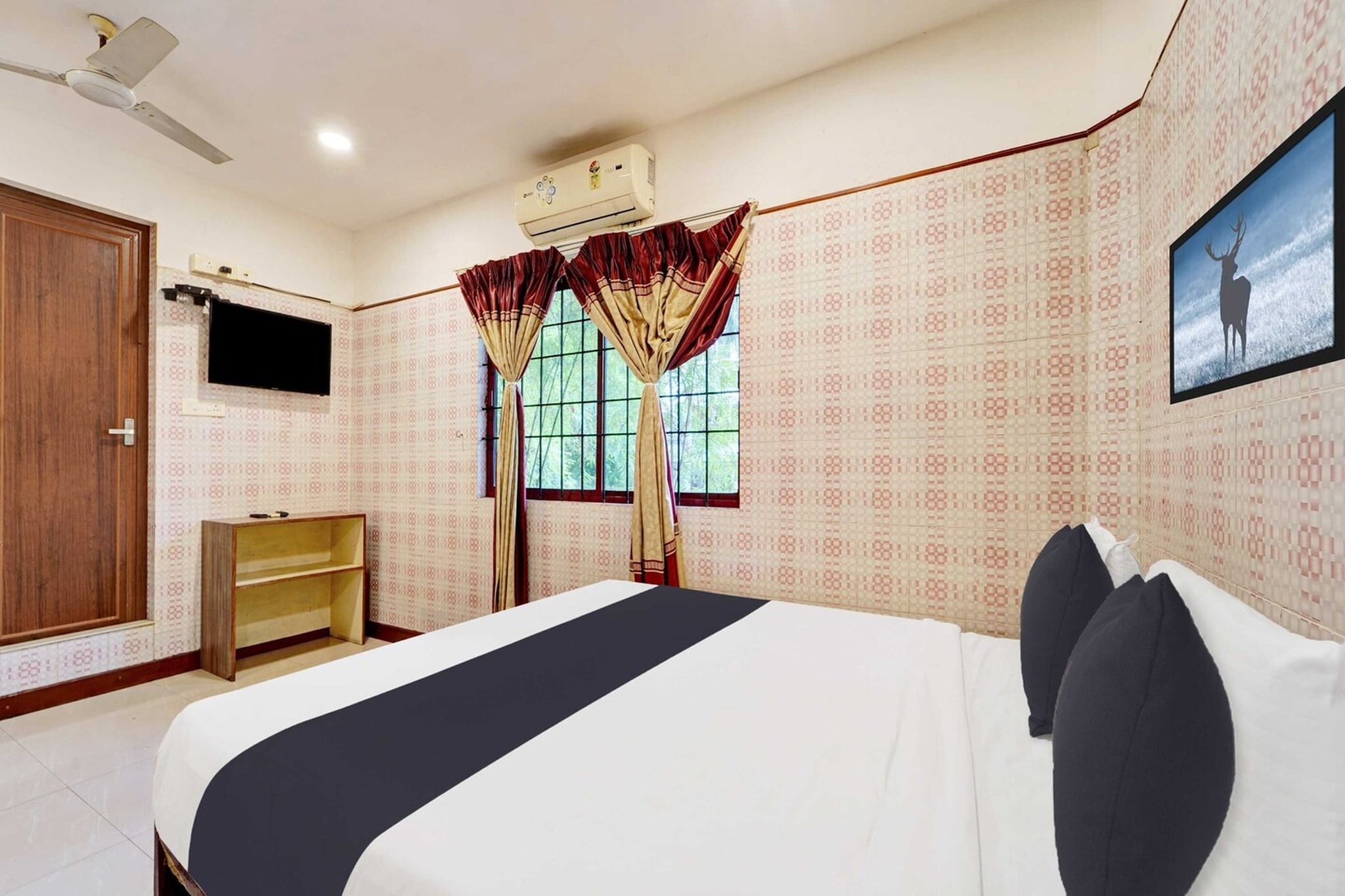 Hotel O Vazhakkala Kakkanad