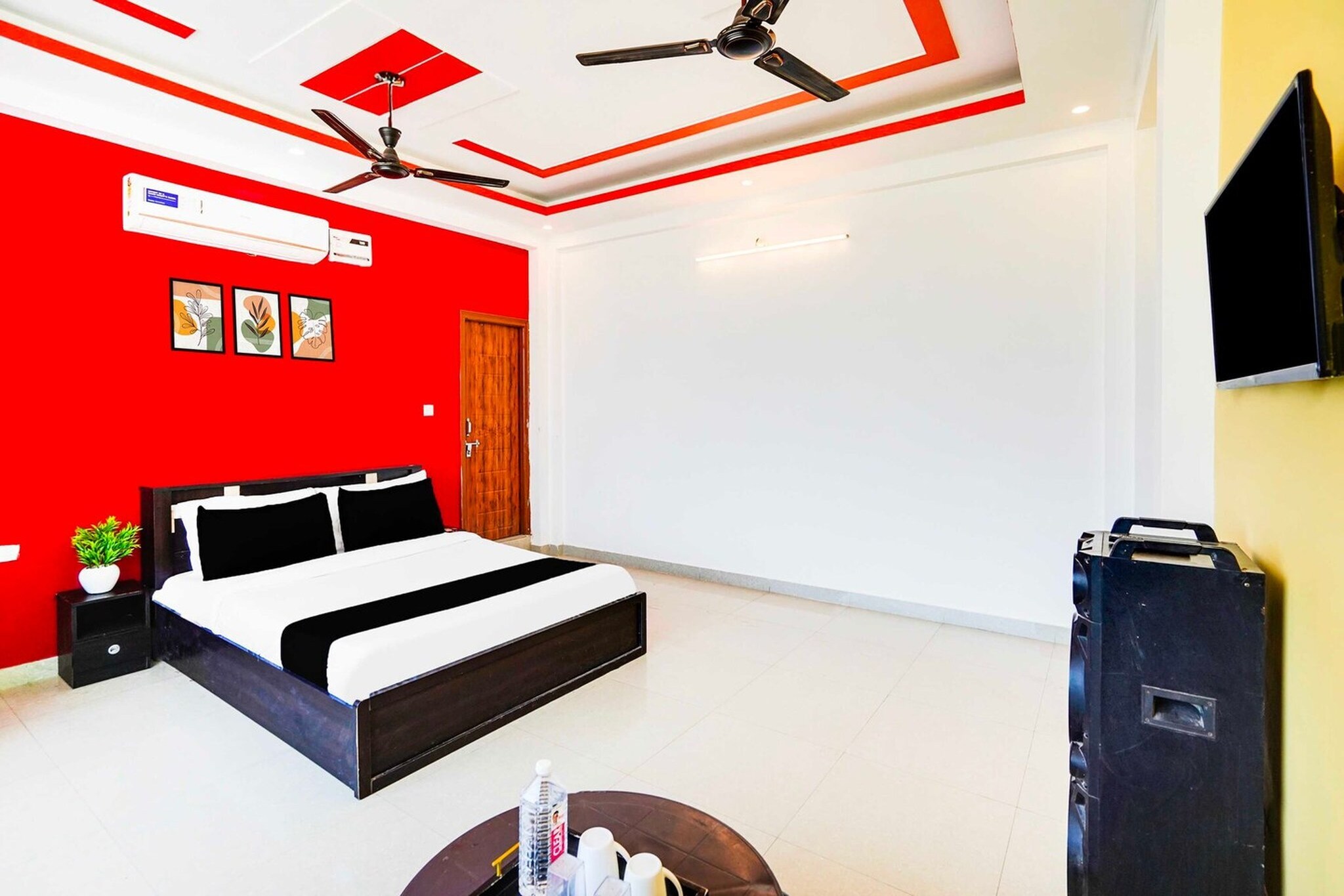 Situated within 31 km of Gun Hill Point, Mussorie and 6.3 km of Dehradun Station, Collection O Kedarpuram doon university features rooms with air conditioning and a private bathroom in Dehradun. This 3-star hotel offers room service, a 24-hour front desk and free WiFi. The hotel has family rooms.

The rooms at the hotel are fitted with a seating area, a flat-screen TV with satellite channels and a private bathroom with free toiletries and a bath or shower. All rooms have a desk.

A continental breakfast is available at Collection O Kedarpuram doon university.

Dehradun Clock Tower is 6.5 km from the accommodation, while Indian Military Academy is 13 km from the property. Dehradun Airport is 21 km away.

Unmarried couples are warmly welcome at this property.
Guests with local ID proof are warmly welcome.
Apologies, but we are currently unable to host foreign nationals at this property.
Early Check-In Policy: A full dayâ€™s room rate will be charged for check-ins before 6:00 AM. Complimentary early check-in is available between 6:00 AM and 10:00 AM, subject to room availability.
 
Check-in is only available to guests aged 18 and above. Please provide a government-issued ID to confirm your age.