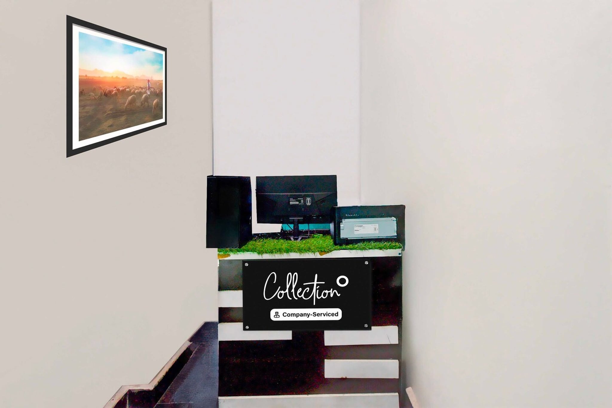 Ground floor: (bedroom(double bed, TV, seating area, air conditioning, telephone), bathroom(bathtub or shower, shower, washbasin, toilet, Towels incl., shampoo, body soap, hot water), Parking)