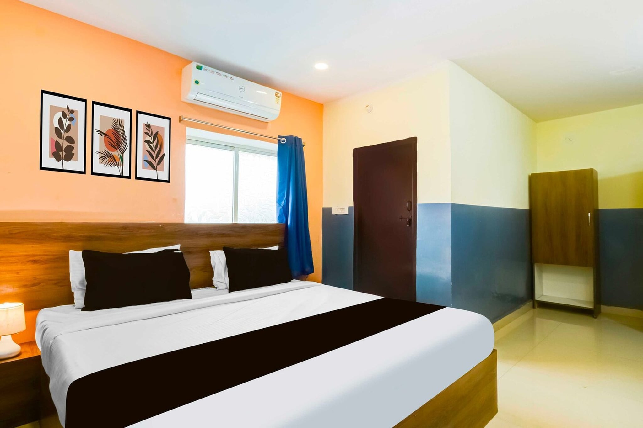 Situated within 7.2 km of Charminar and 7.3 km of Mecca Masjid, Hotel O Dilsukhnagar Metro Station features rooms with air conditioning and a private bathroom in Hyderabad. With free WiFi, this 3-star hotel offers room service and a 24-hour front desk. The hotel has family rooms.

All rooms at the hotel are fitted with a seating area, a flat-screen TV with satellite channels and a private bathroom with free toiletries and a bath or shower. All units have a desk.

Chowmahalla Palace is 7.7 km from Hotel O Dilsukhnagar Metro Station, while AP State Archaeology Museum is 7.7 km from the property. Rajiv Gandhi International Airport is 20 km away.

Unmarried couples are warmly welcome at this property.
Guests with local ID proof are warmly welcome.
Apologies, but we are currently unable to host foreign nationals at this property.
Early Check-In Policy: A full dayâ€™s room rate will be charged for check-ins before 6:00 AM. Complimentary early check-in is available between 6:00 AM and 10:00 AM, subject to room availability.
 
Check-in is only available to guests aged 18 and above. Please provide a government-issued ID to confirm your age.