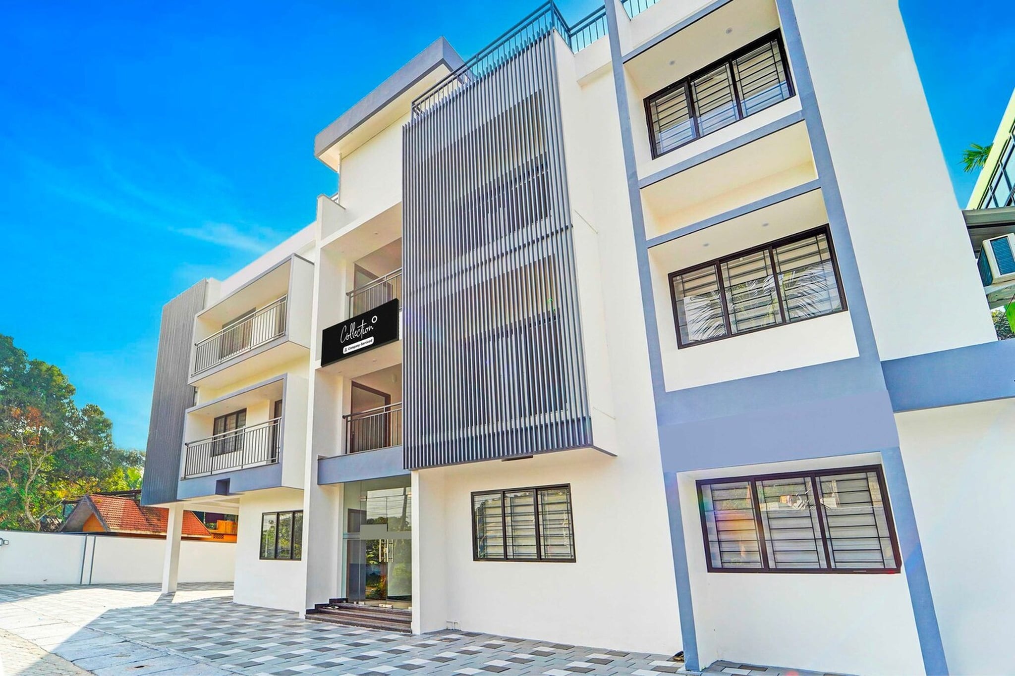 Collection O Kalamassery Near Medical College