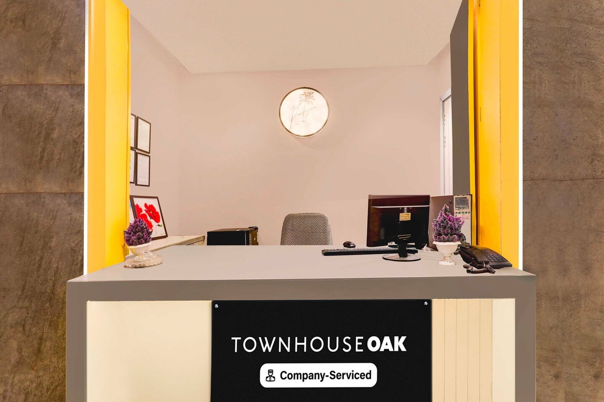 Ground floor: (bedroom(double bed, TV, seating area, air conditioning, telephone), bathroom(bathtub or shower, shower, washbasin, toilet, Towels incl., shampoo, body soap, hot water), Parking)