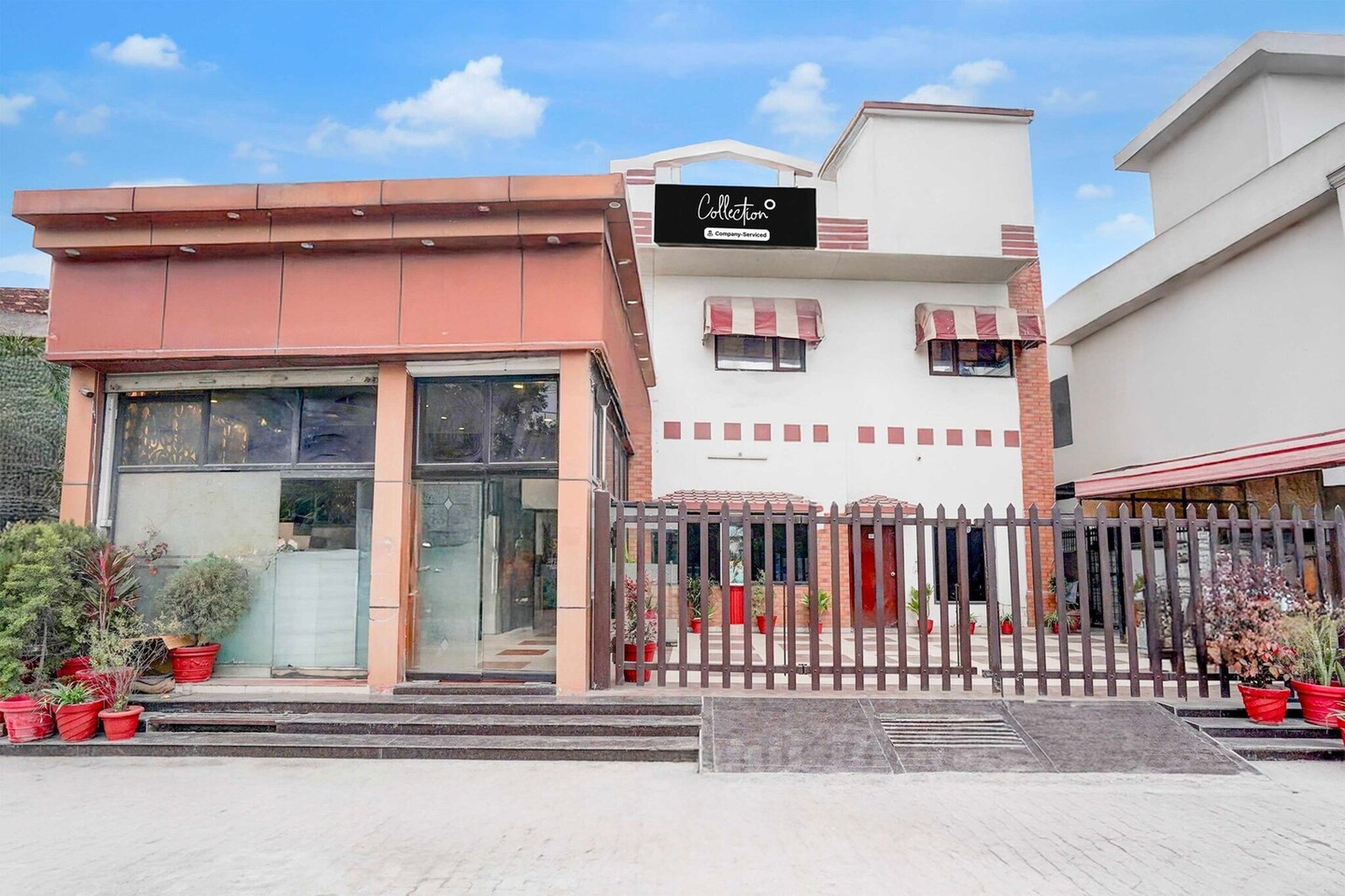 Located within 27 km of Gun Hill Point, Mussorie and 600 metres of Dehradun Station, Collection O Tyagi Road near Railway Station provides rooms with air conditioning and a private bathroom in Dehradun. With free WiFi, this 3-star hotel offers room service and a 24-hour front desk. The hotel features family rooms.

All units at the hotel are equipped with a seating area, a flat-screen TV with satellite channels and a private bathroom with free toiletries and a bath or shower. All guest rooms include a desk.

Dehradun Clock Tower is 2.2 km from Collection O Tyagi Road near Railway Station, while Indian Military Academy is 8.4 km away. Dehradun Airport is 21 km from the property.

1. Unmarried couples are warmly welcome at this property.
2. Guests with local ID proof are warmly welcome.
Early Check-In Policy: A full dayâ€™s room rate will be charged for check-ins before 6:00 AM. Complimentary early check-in is available between 6:00 AM and 10:00 AM, subject to room availability.

Check-in is only available to guests aged 18 and above. Please provide a government-issued ID to confirmÂ yourÂ age.