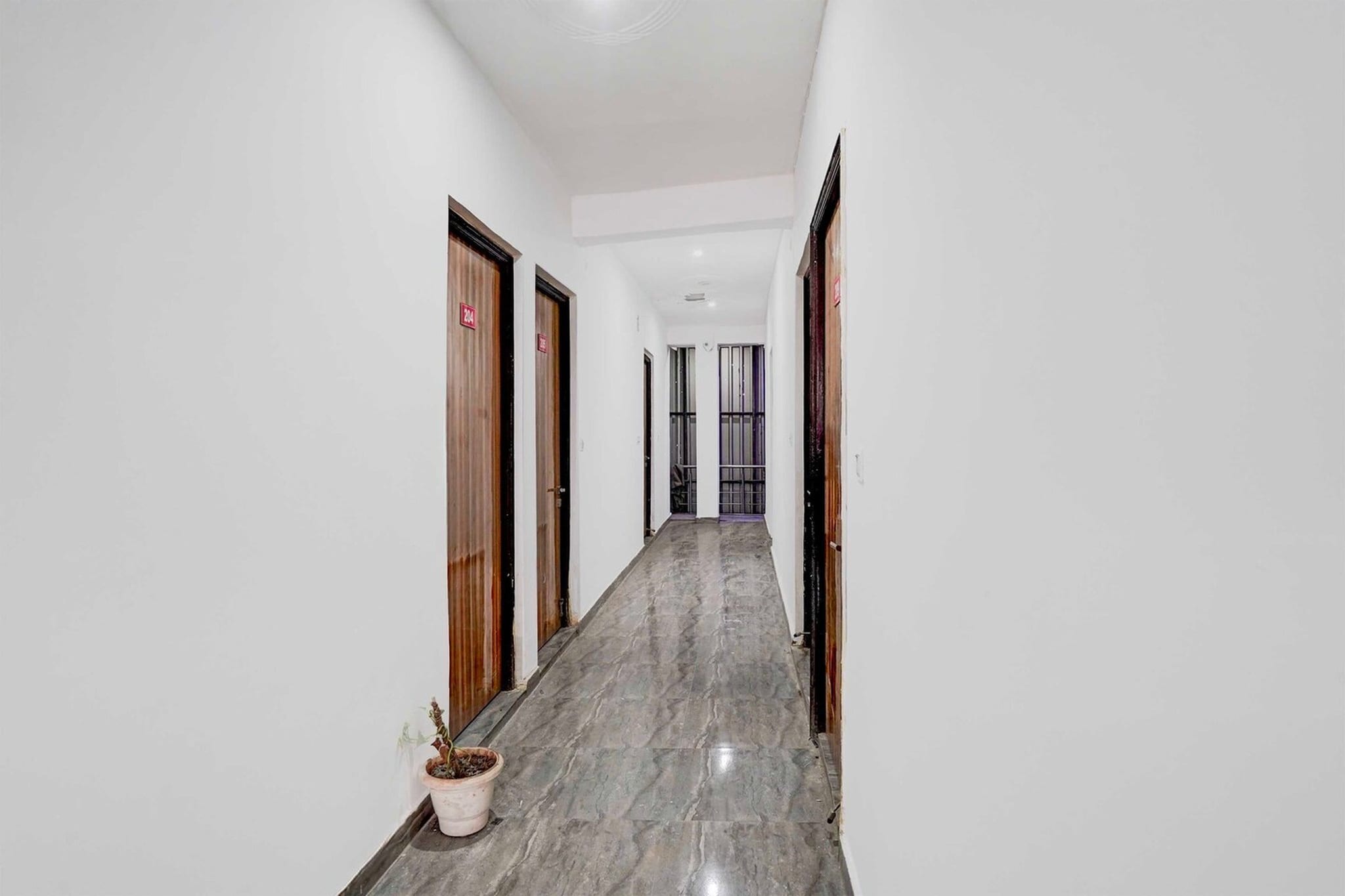 Collection O Sector 121 Gaur City Mall Noida