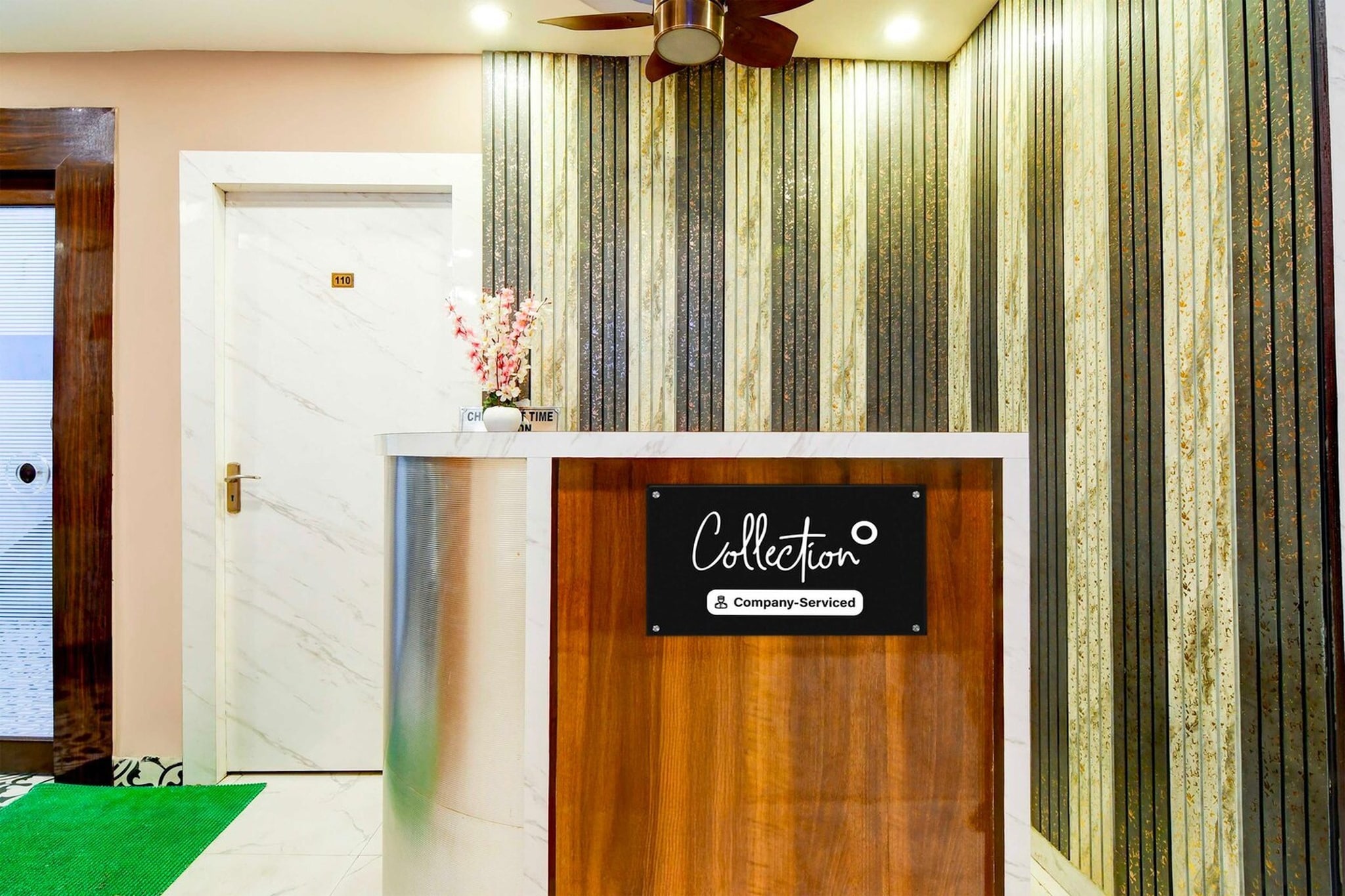 Located within 600 metres of Park Street Metro Station and 600 metres of New Market, Collection O Marquis Street BK International provides rooms with air conditioning and a private bathroom in Kolkata. This 3-star hotel offers room service, a 24-hour front desk and free WiFi. The hotel features family rooms.
Guest rooms at the hotel are equipped with a seating area, a flat-screen TV with satellite channels and a private bathroom with free toiletries and a bath or shower. The rooms include a desk.
Esplanade Metro Station is 1.2 km from Collection O Marquis Street BK International, while Nandan is 2.4 km away. Netaji Subhash Chandra Bose International Airport is 16 km from the property.
Unmarried couples are warmly welcome at this property.
Guests with local ID proof are warmly welcome.
Early Check-In Policy: A full day’s room rate will be charged for check-ins before 6:00 AM. Complimentary early check-in is available between 6:00 AM and 10:00 AM, subject to room availability.
Check-in is only available to guests aged 18 and above. Please provide a government-issued ID to confirm your age.