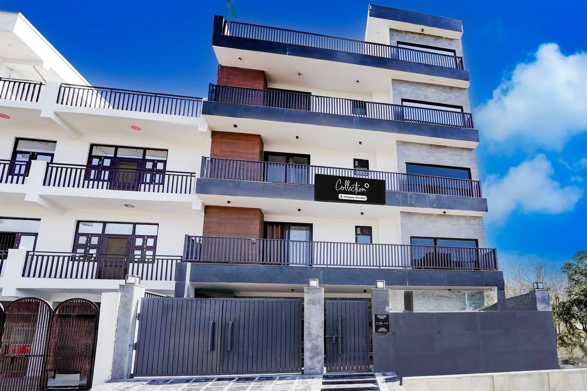 Collection O Sector 143B Noida