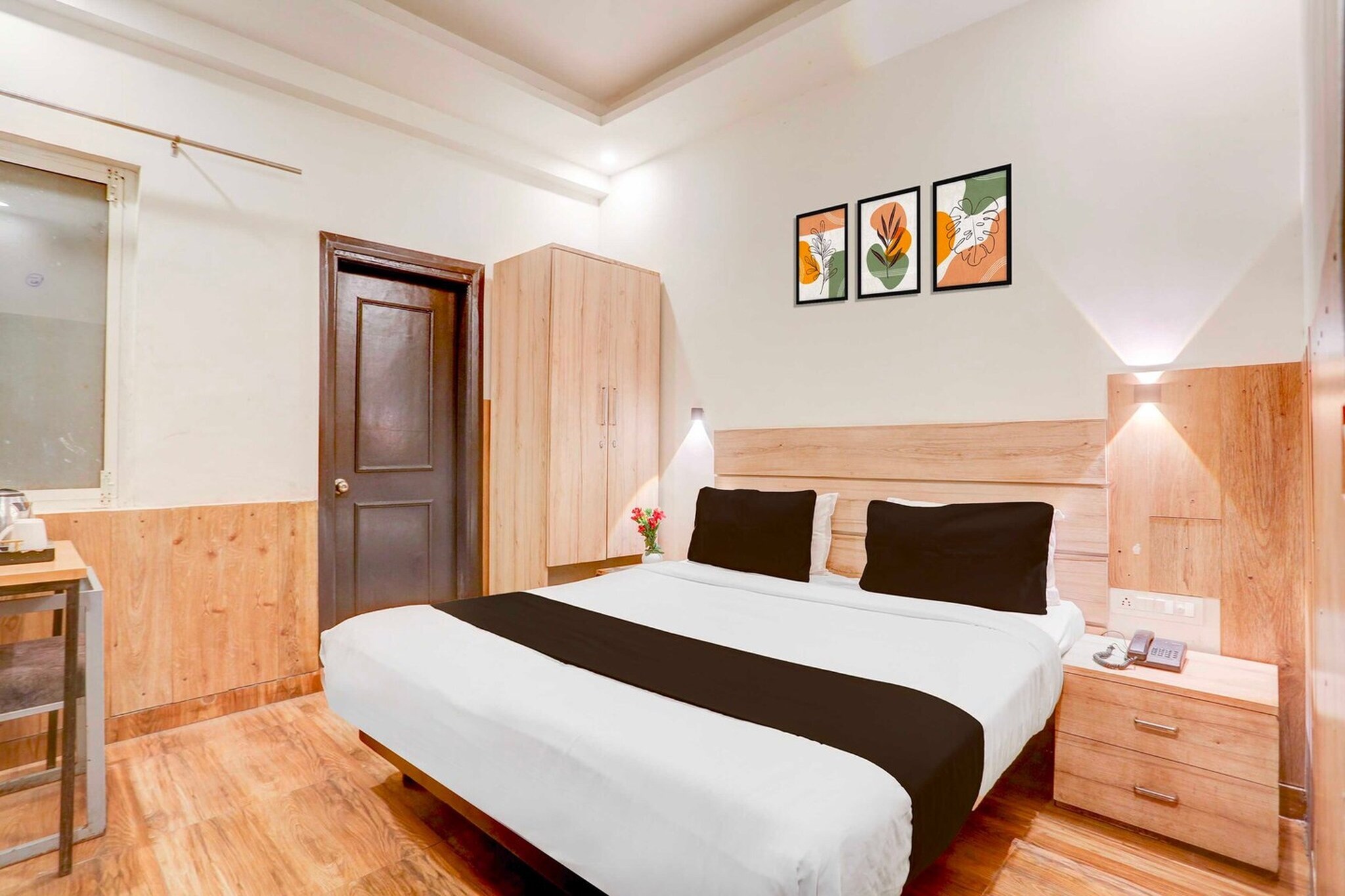 Situated within 7.9 km of Birla Mandir Temple, Jaipur and 7.9 km of Govind Dev Ji Temple, Collection O Jagatpura Downtown features rooms with air conditioning and a private bathroom in Jaipur. With free WiFi, this 3-star hotel offers room service and a 24-hour front desk. The hotel has family rooms.
The rooms at the hotel are fitted with a seating area, a flat-screen TV with satellite channels and a private bathroom with free toiletries and a bath or shower. Guest rooms have a desk.
Hawa Mahal - Palace of Winds is 12 km from Collection O Jagatpura Downtown, while City Palace is 12 km from the property. Jaipur International Airport is 1 km away.
Early Check-In Policy: A full day’s room rate will be charged for check-ins before 6:00 AM. Complimentary early check-in is available between 6:00 AM and 10:00 AM, subject to room availability.
Check-in is only available to guests aged 18 and above. Please provide a government-issued ID to confirm your age.