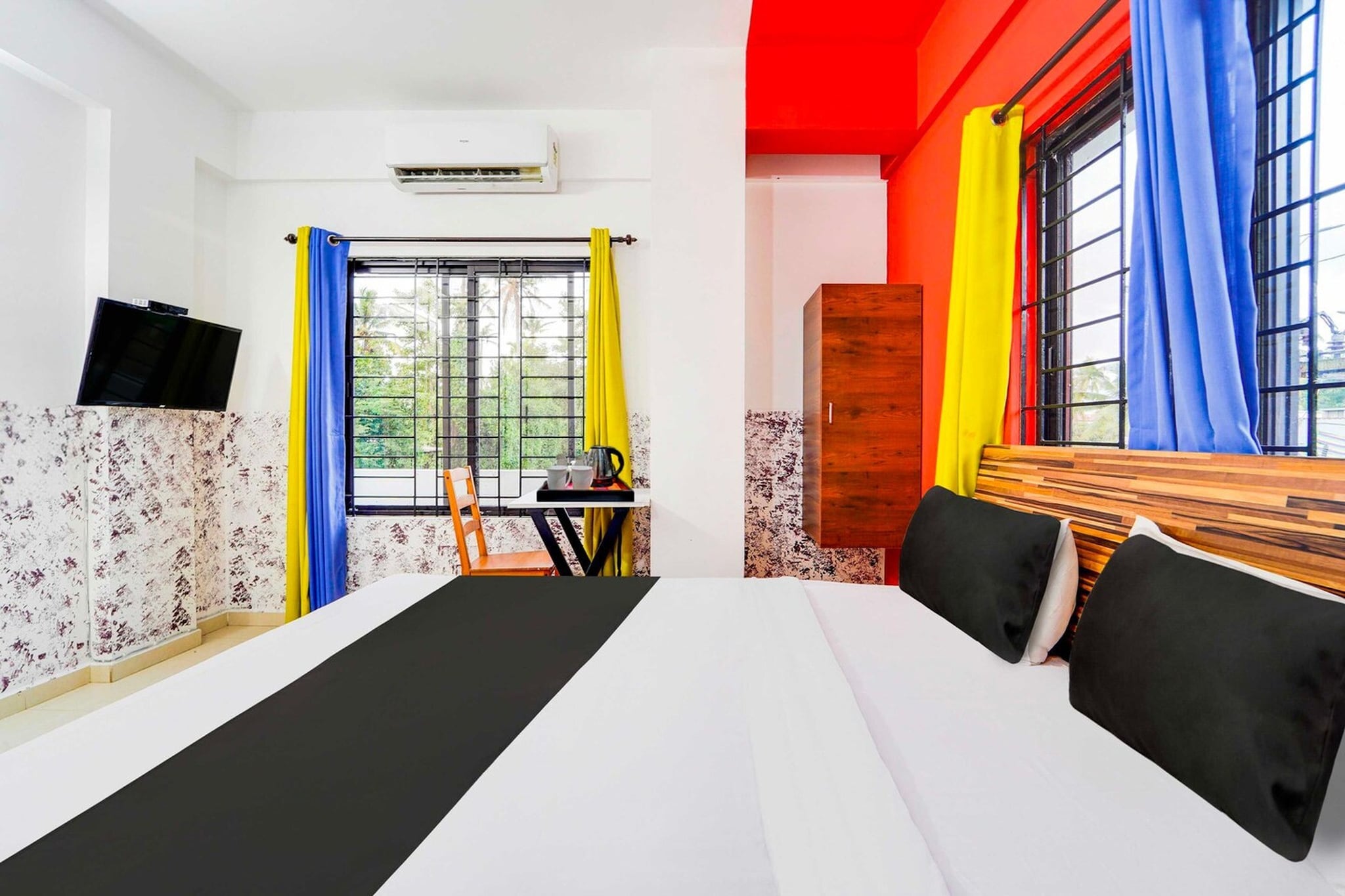 Collection O Cheranelloor Aster Medicity