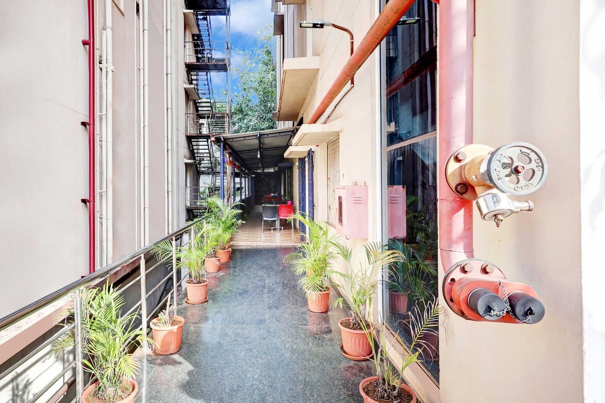 Townhouse Dabagardens Beach Road