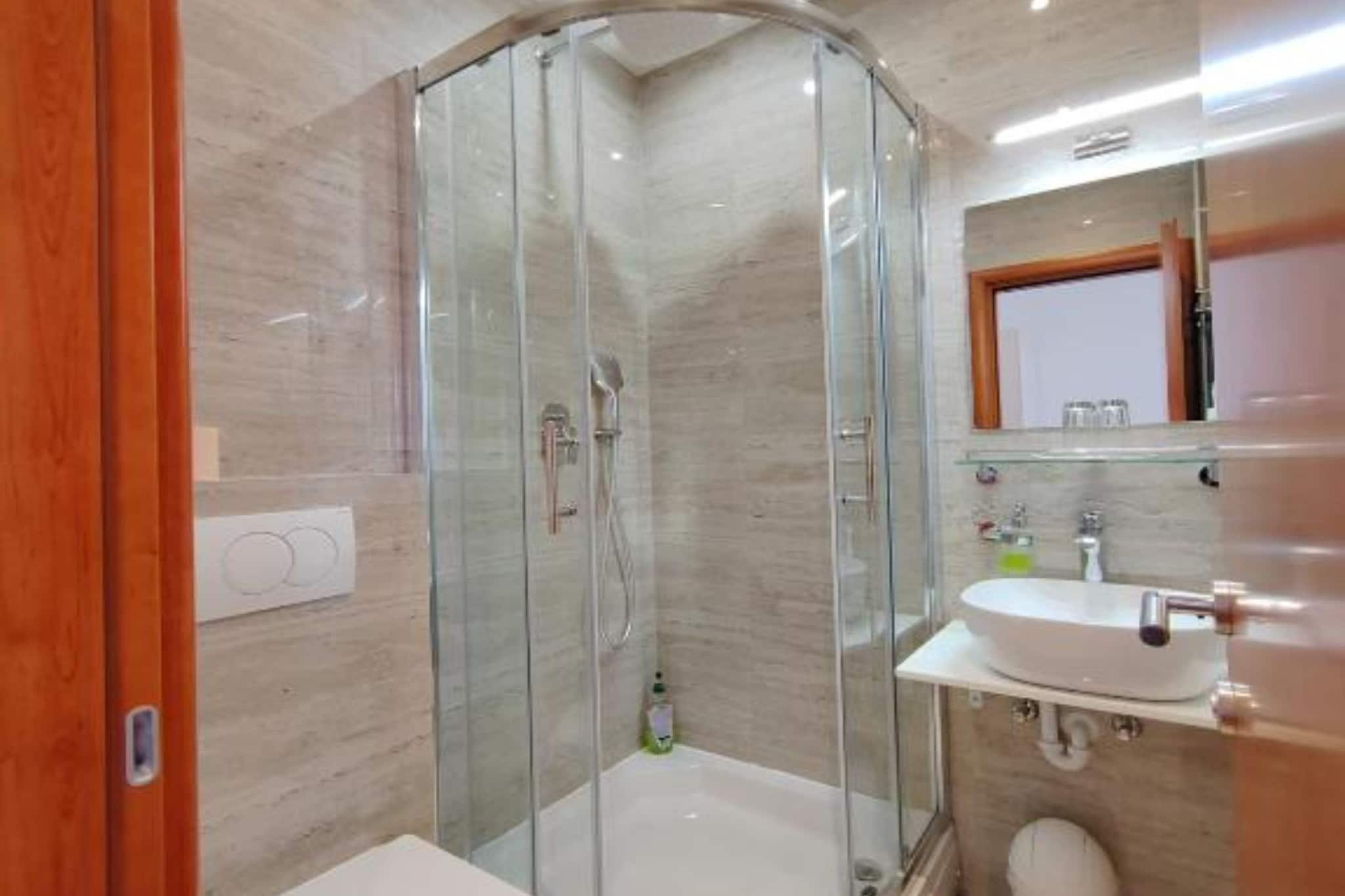 Rooms Lidija 17 - Triple Room (2)