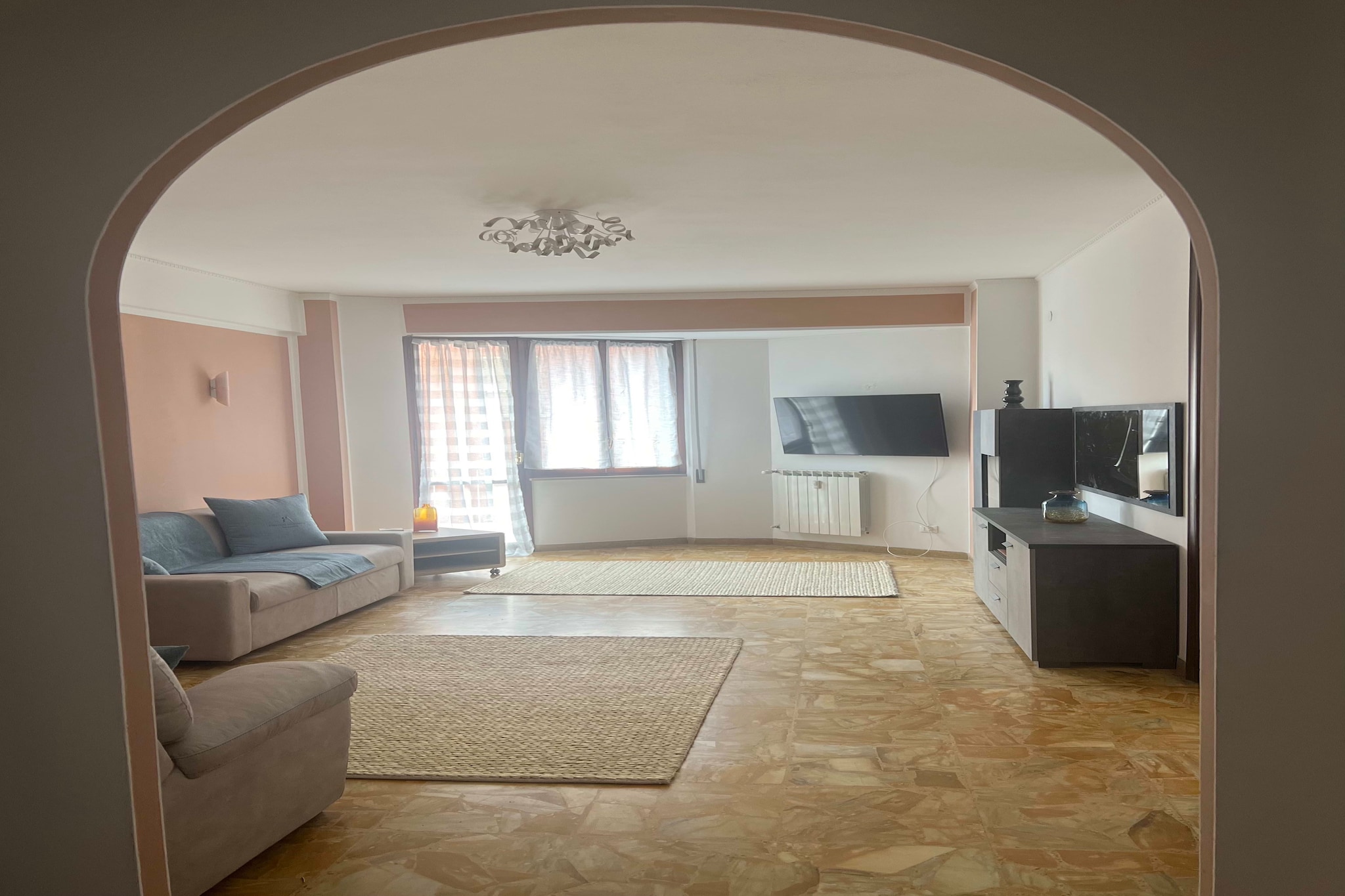 SP Gianturco-Salon
