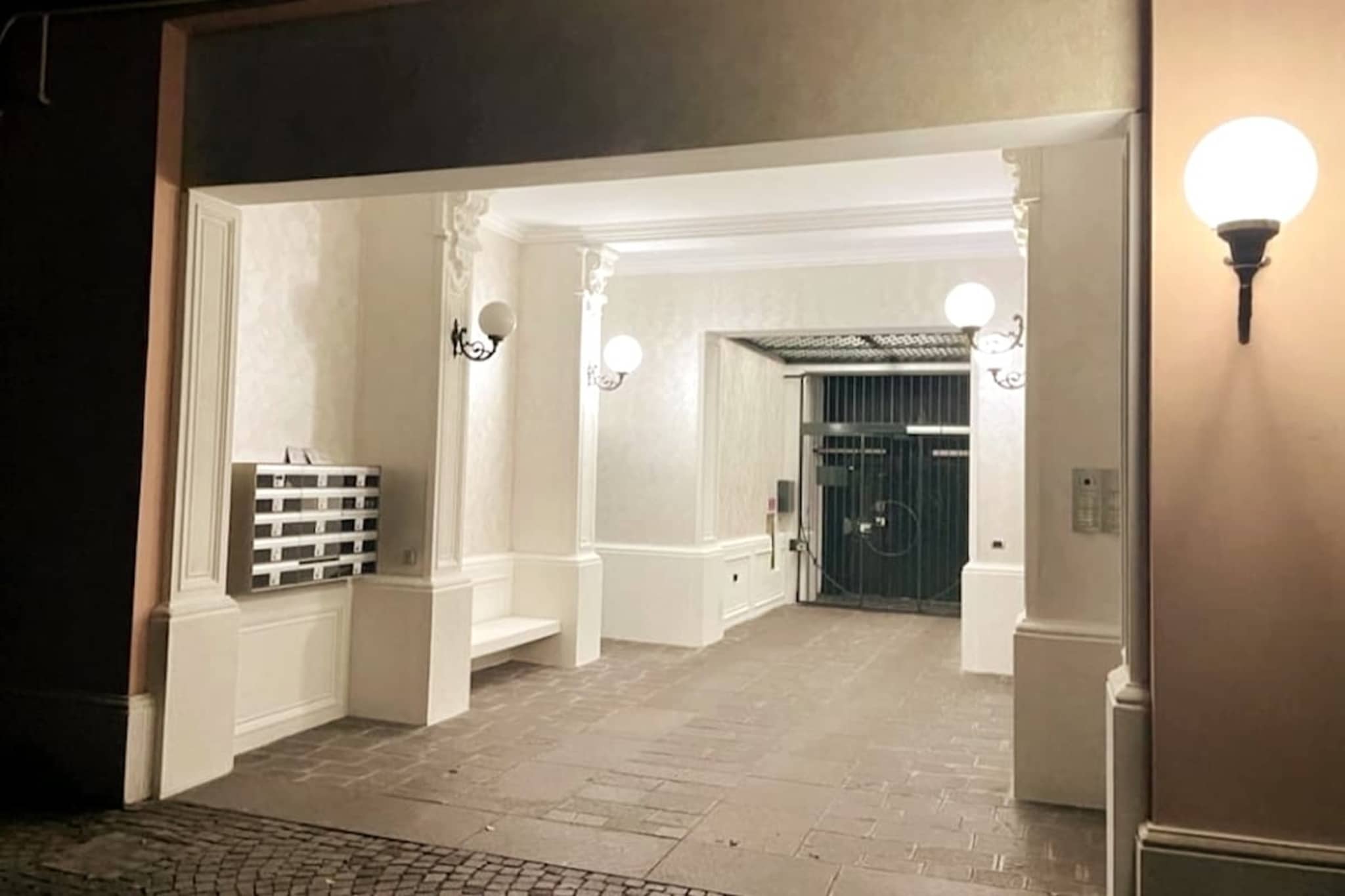 Losanna 46-Hal-ontvangst