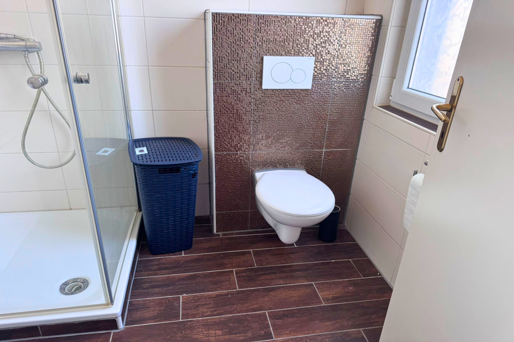 Apartment DanMa in Laubach-Bathroom