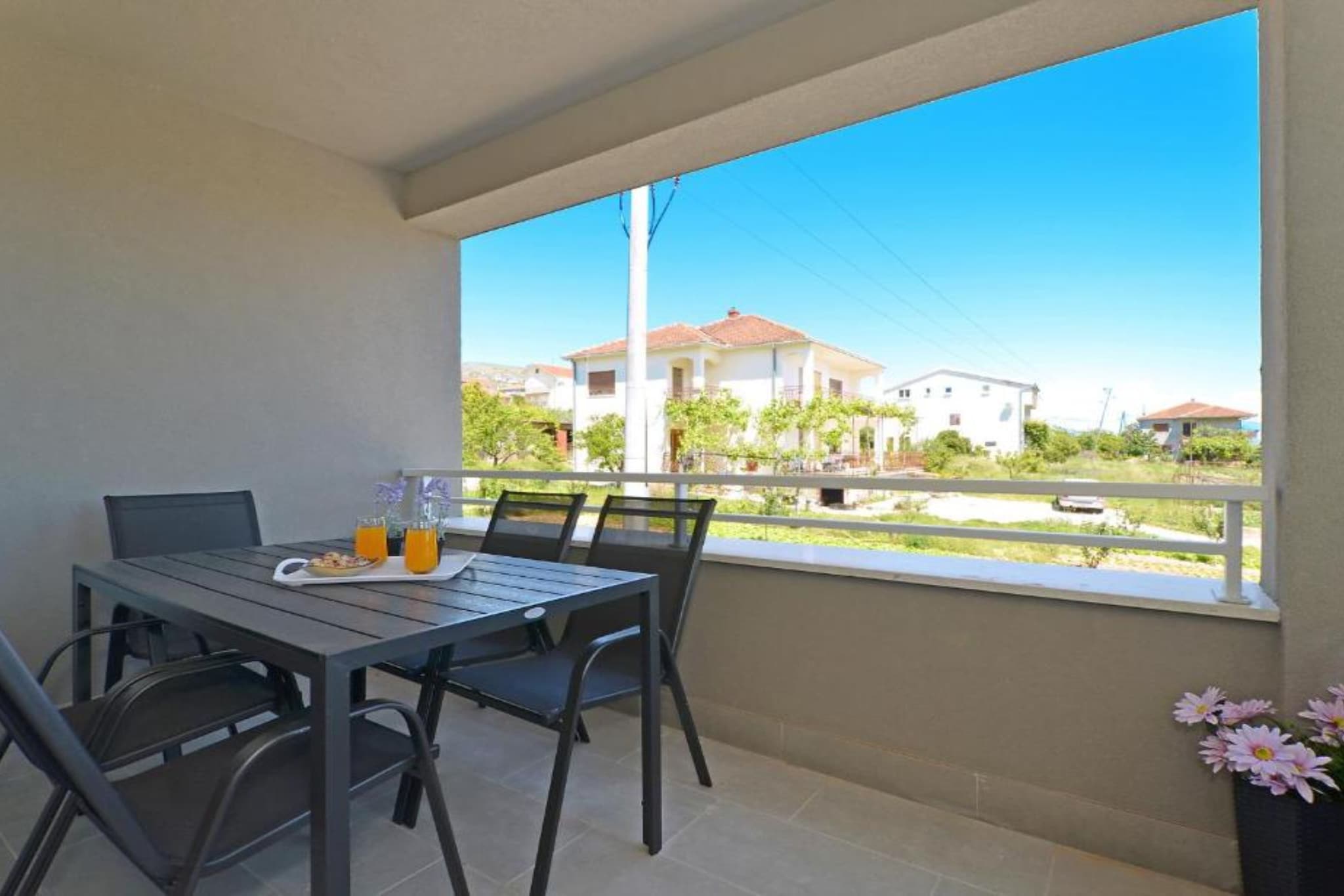 Apartment Sunshine Trogir - Three Bedroom Apartment with Balcony-Terrasbalkon