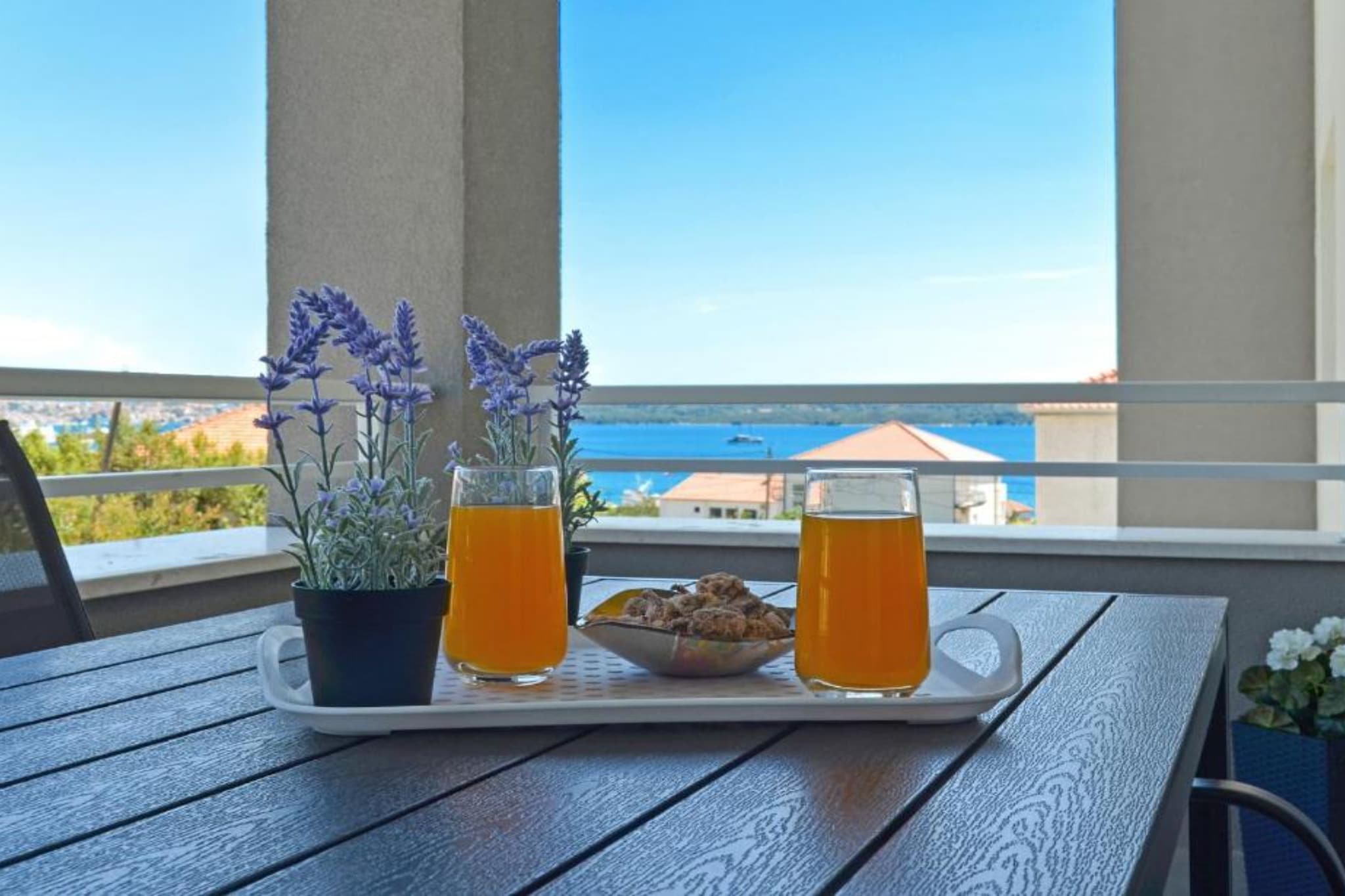 Apartment Sunshine Trogir - Three Bedroom Apartment with Balcony-Terrasbalkon