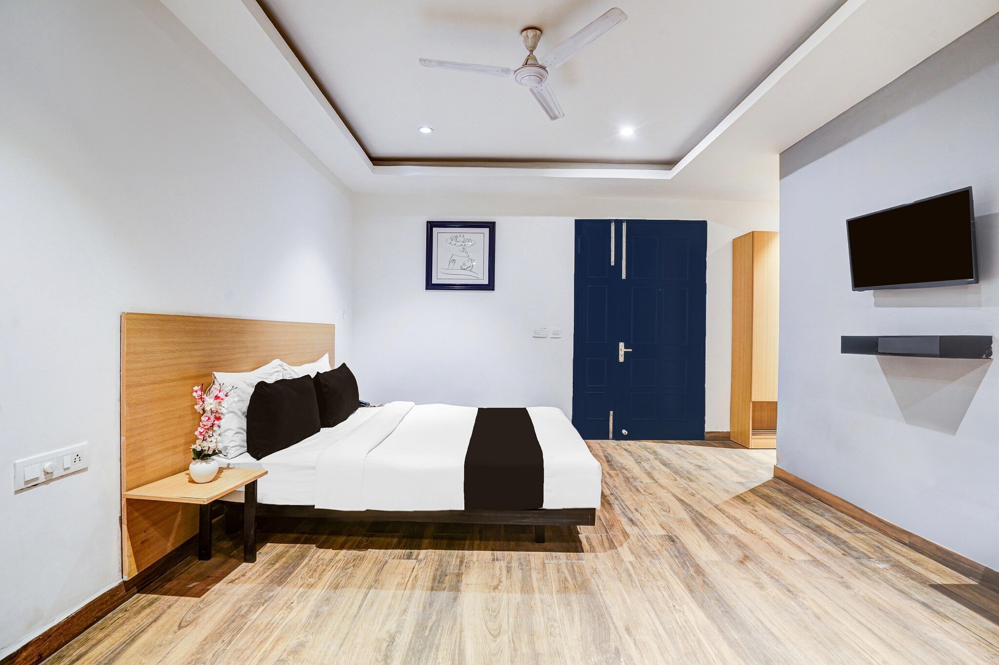 Comfortable Accommodations: Townhouse Yashobhoomi Formerly Hotel Grand Tashree in New Delhi offers family rooms with air-conditioning, private bathrooms, work desks, and free toiletries. Each room includes a TV, wardrobe, and tiled floors.
Dining Experience: The family-friendly restaurant serves Indian cuisine in a welcoming ambience. Guests can enjoy meals in the on-site restaurant or take advantage of room service.
Convenient Facilities: The hotel provides free WiFi, a lift, 24-hour front desk, shared kitchen, housekeeping, laundry, meeting rooms, and luggage storage. Additional amenities include a seating area and TV.
Prime Location: Located 8 km from Delhi International Airport and near attractions such as MG Road (8 km) and Qutub Minar (15 km).
Unmarried couples are warmly welcome at this property.
Guests with local ID proof are warmly welcome.
Apologies, but we are currently unable to host foreign nationals at this property.
Early Check-In Policy: A full day’s room rate will be charged for check-ins before 6:00 AM. Complimentary early check-in is available between 6:00 AM and 10:00 AM, subject to room availability.
Check-in is only available to guests aged 18 and above. Please provide a government-issued ID to confirm your age.