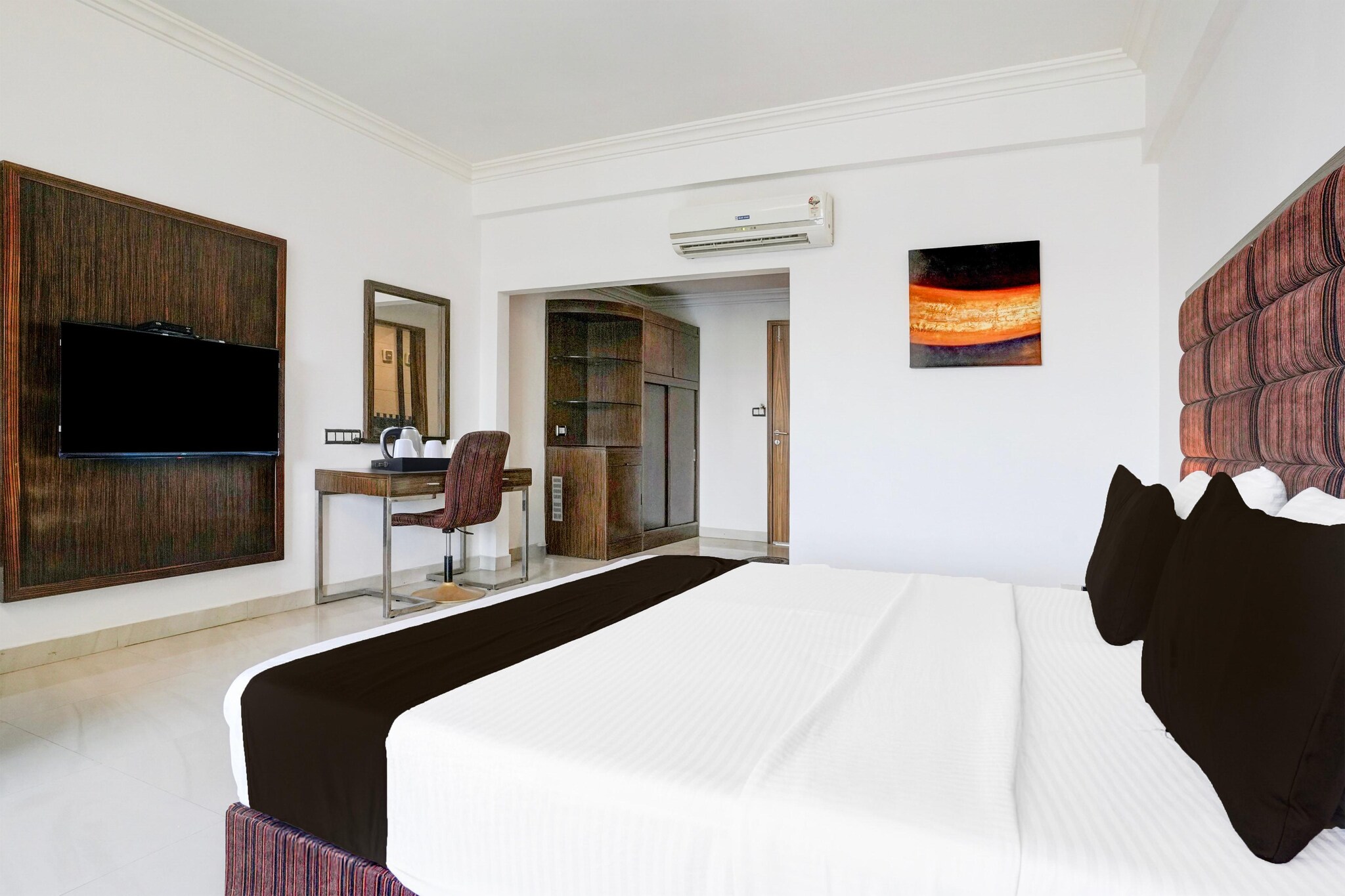 Comfortable Accommodations: Super Townhouse Bharuch Near Railway Station Formerly Hotel Kohinoor in Bharuch offers family rooms with air-conditioning, private bathrooms, work desks, and seating areas. Each room includes free toiletries, a bath or shower, TV, and tiled floors.
Convenient Facilities: Guests benefit from a 24-hour front desk, housekeeping service, room service, and luggage storage. The hotel provides a welcoming environment with English and Hindi spoken at reception.
Prime Location: Located in Bharuch, the hotel is 82 km from Surat Airport. Nearby attractions include the railway station and Hilton Plaza, offering easy access to local sights.
Unmarried couples are warmly welcome at this property.
We’re sorry, but guests with local ID proof are not welcome at this property.
Apologies, but we are currently unable to host foreign nationals at this property.
Early Check-In Policy: A full day’s room rate will be charged for check-ins before 6:00 AM. Complimentary early check-in is available between 6:00 AM and 10:00 AM, subject to room availability.
Check-in is only available to guests aged 18 and above. Please provide a government-issued ID to confirm your age.