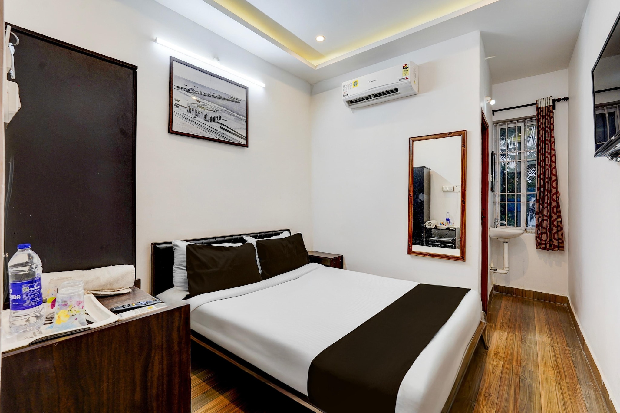 Comfortable Accommodations: Townhouse Auroville Beach Formerly De Heritage in Pondicherry offers family rooms with air-conditioning, private bathrooms, work desks, and free WiFi. Each room includes a seating area, TV, and wardrobe.

Exceptional Facilities: Guests enjoy a lounge, 24-hour front desk, shared kitchen, housekeeping, laundry, room service, and luggage storage. The hotel is pet-friendly and provides a continental breakfast.

Prime Location: Located 6 km from Puducherry Airport, the hotel is a 5-minute walk from Auroville Beach. Nearby attractions include Sri Aurobindo Ashram, Manakula Vinayagar Temple, and Pondicherry Museum.

Guest Satisfaction: Highly rated for its WiFi connection, swimming pool, and attentive staff.

Couples in particular like the location â€“ they rated it 9.2 for a two-person trip.

Unmarried couples are warmly welcome at this property.
Guests with local ID proof are warmly welcome.
Apologies, but we are currently unable to host foreign nationals at this property.
Early Check-In Policy: A full dayâ€™s room rate will be charged for check-ins before 6:00 AM. Complimentary early check-in is available between 6:00 AM and 10:00 AM, subject to room availability.
Check-in is only available to guests aged 18 and above. Please provide a government-issued ID to confirmÂ yourÂ age.
