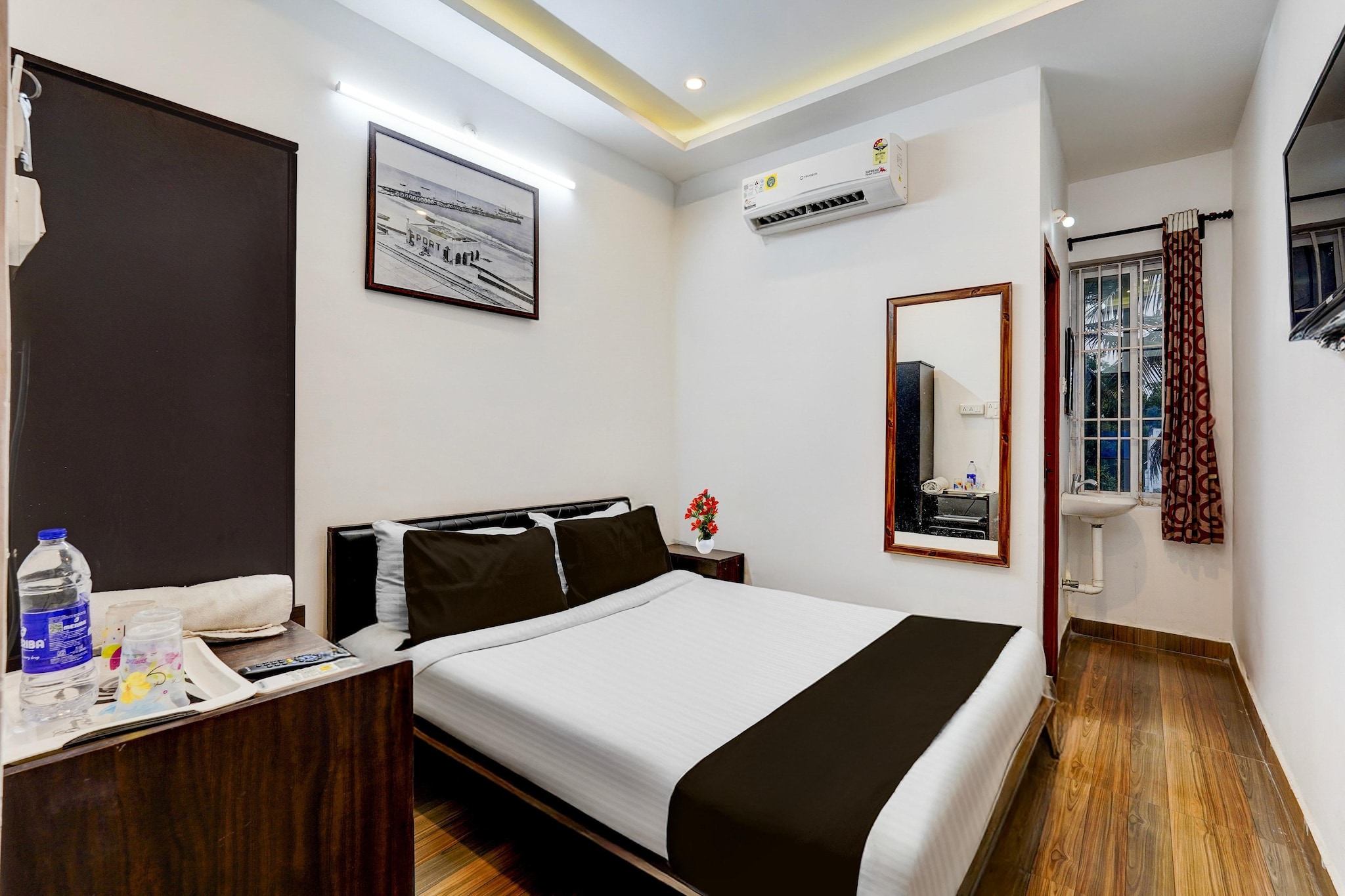 Comfortable Accommodations: Townhouse Auroville Beach Formerly De Heritage in Pondicherry offers family rooms with air-conditioning, private bathrooms, work desks, and free WiFi. Each room includes a seating area, TV, and wardrobe.
Exceptional Facilities: Guests enjoy a lounge, 24-hour front desk, shared kitchen, housekeeping, laundry, room service, and luggage storage. The hotel is pet-friendly and provides a continental breakfast.
Prime Location: Located 6 km from Puducherry Airport, the hotel is a 5-minute walk from Auroville Beach. Nearby attractions include Sri Aurobindo Ashram, Manakula Vinayagar Temple, and Pondicherry Museum.
Guest Satisfaction: Highly rated for its WiFi connection, swimming pool, and attentive staff.
Couples in particular like the location – they rated it 9.2 for a two-person trip.
Unmarried couples are warmly welcome at this property.
Guests with local ID proof are warmly welcome.
Apologies, but we are currently unable to host foreign nationals at this property.
Early Check-In Policy: A full day’s room rate will be charged for check-ins before 6:00 AM. Complimentary early check-in is available between 6:00 AM and 10:00 AM, subject to room availability.
Check-in is only available to guests aged 18 and above. Please provide a government-issued ID to confirm your age.