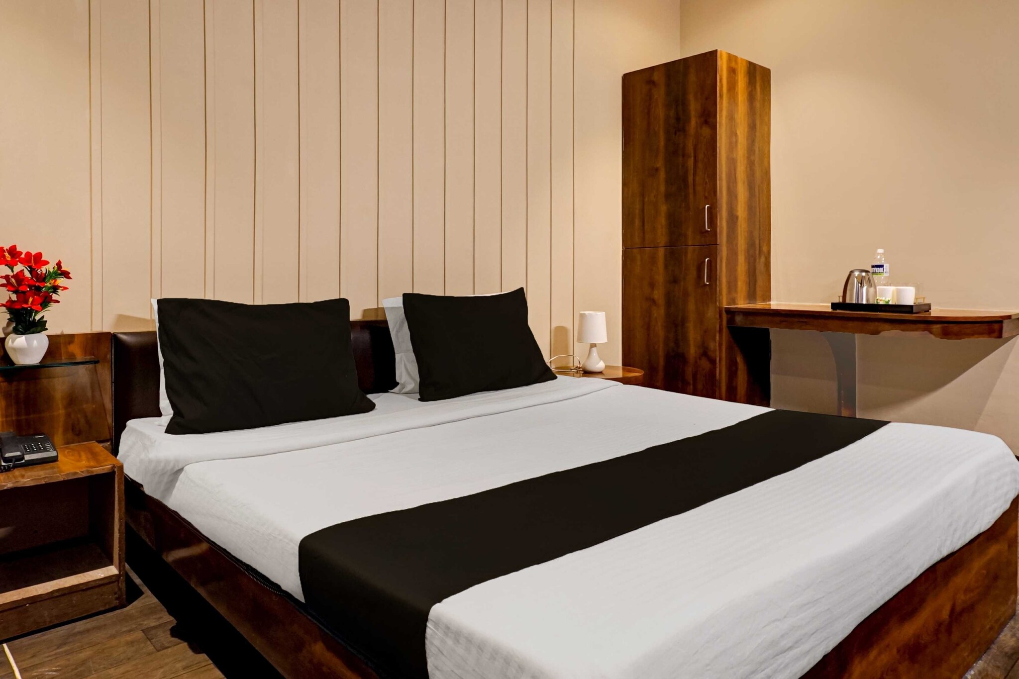 Collection O Viman Nagar Downtown