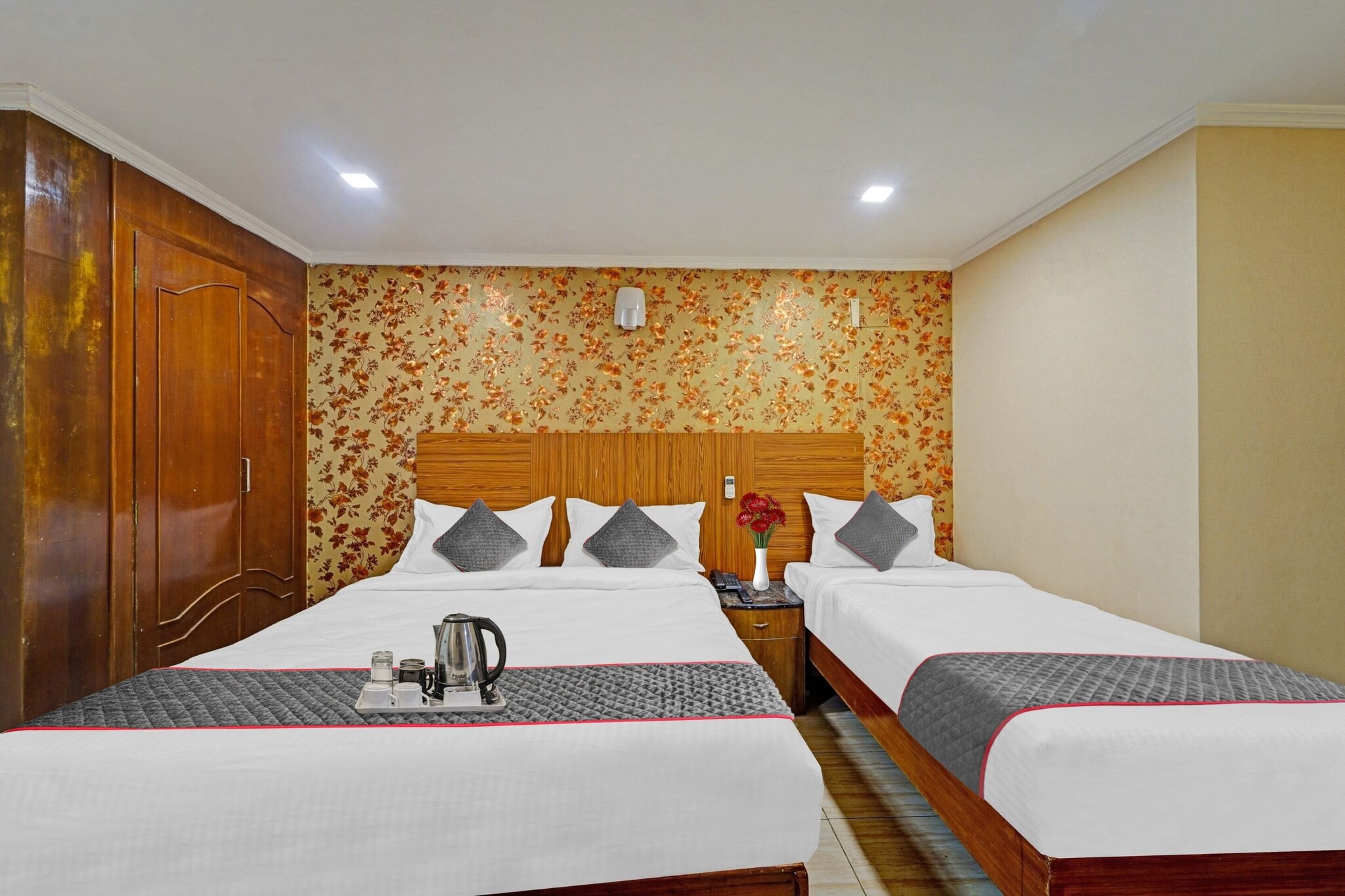 Collection Pride Hospitality Consulate