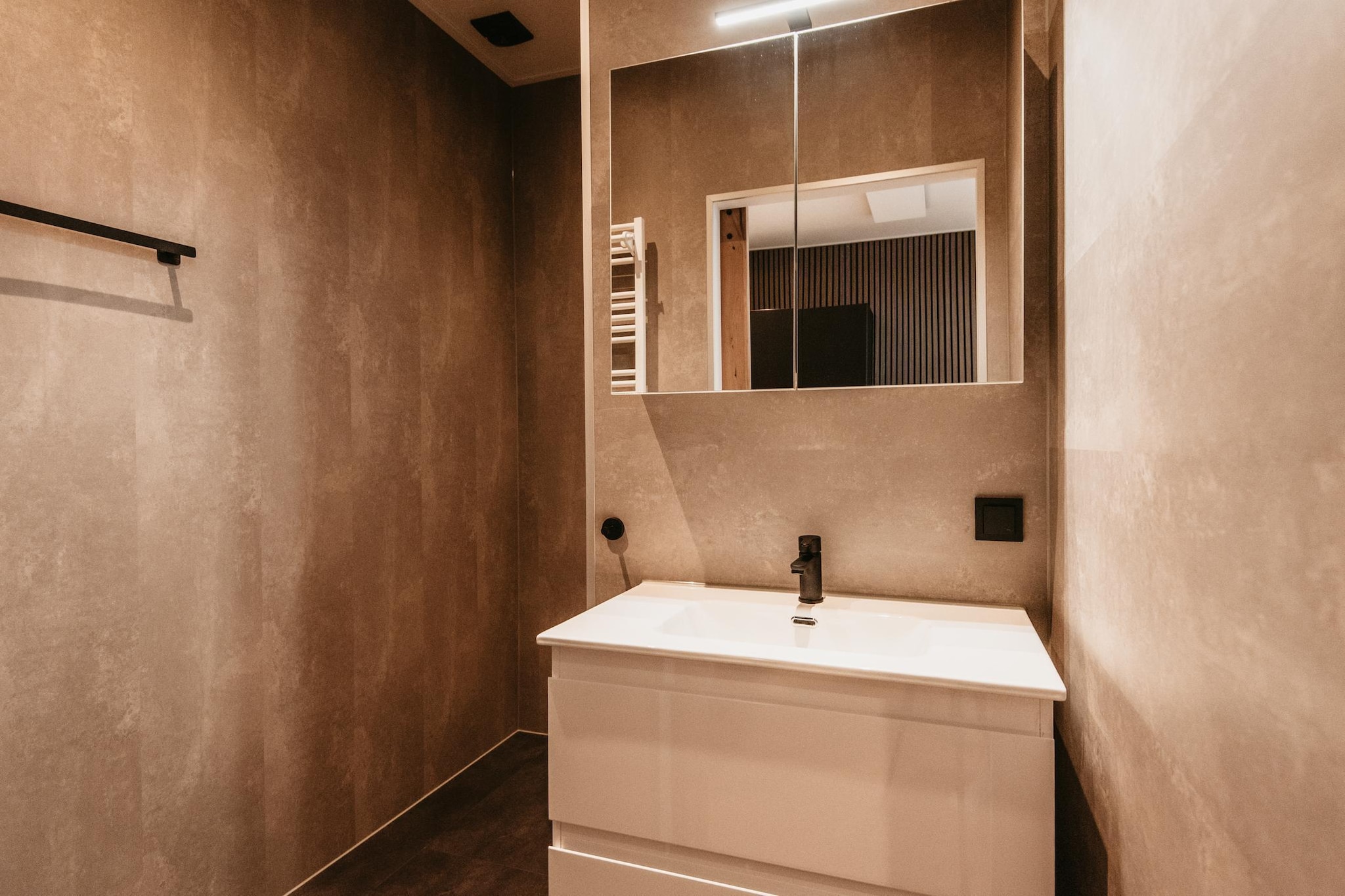 Chalet aan het Water - Betuwse Hofjes - 4 pax December-Badkamer