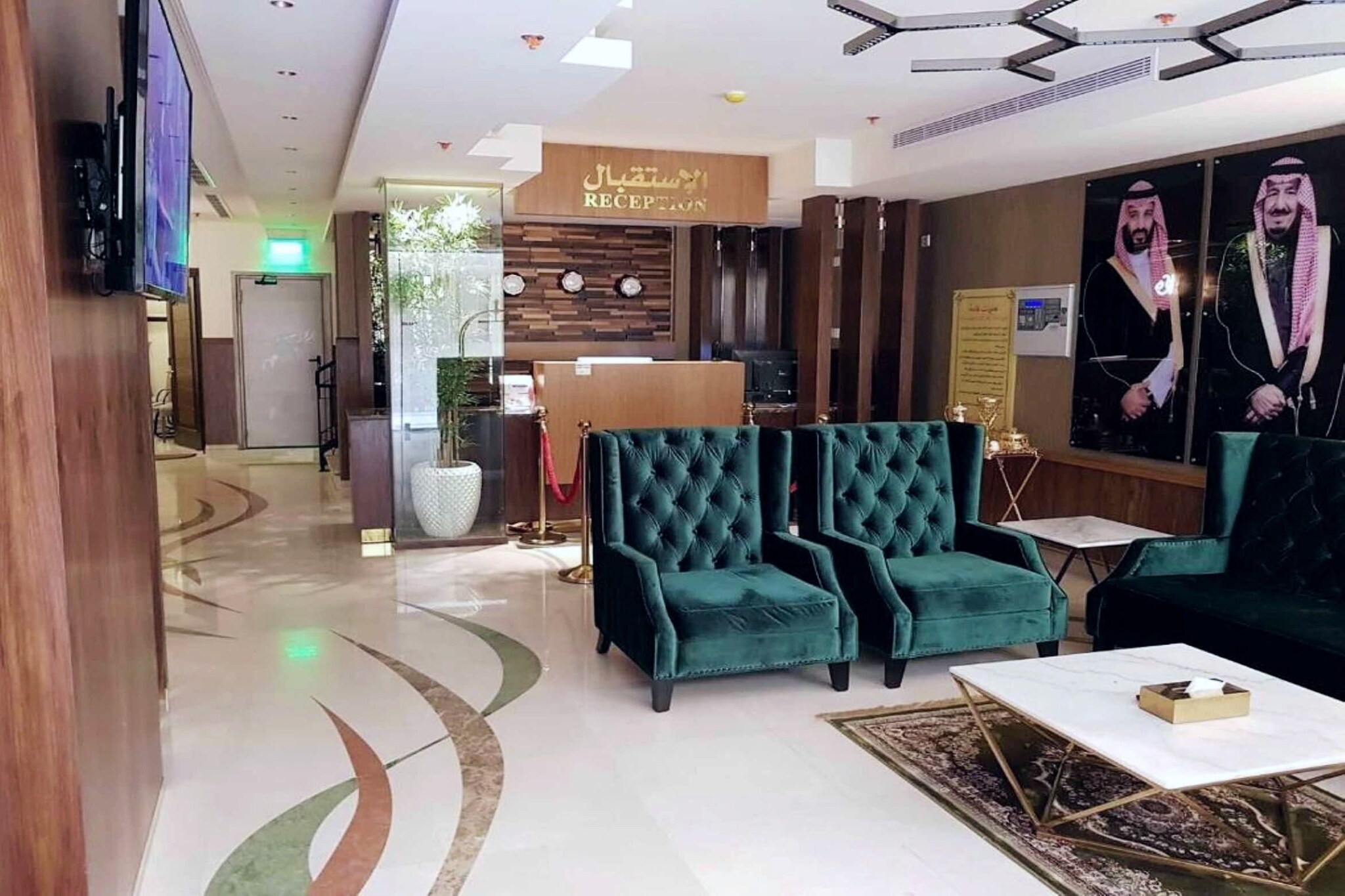 Ground floor: (bedroom(Internet access, double bed, TV, seating area, air conditioning, Towels/Sheets (Incl.), Trash compactor), bathroom(shower, washbasin, toilet, bidet, Essentials))