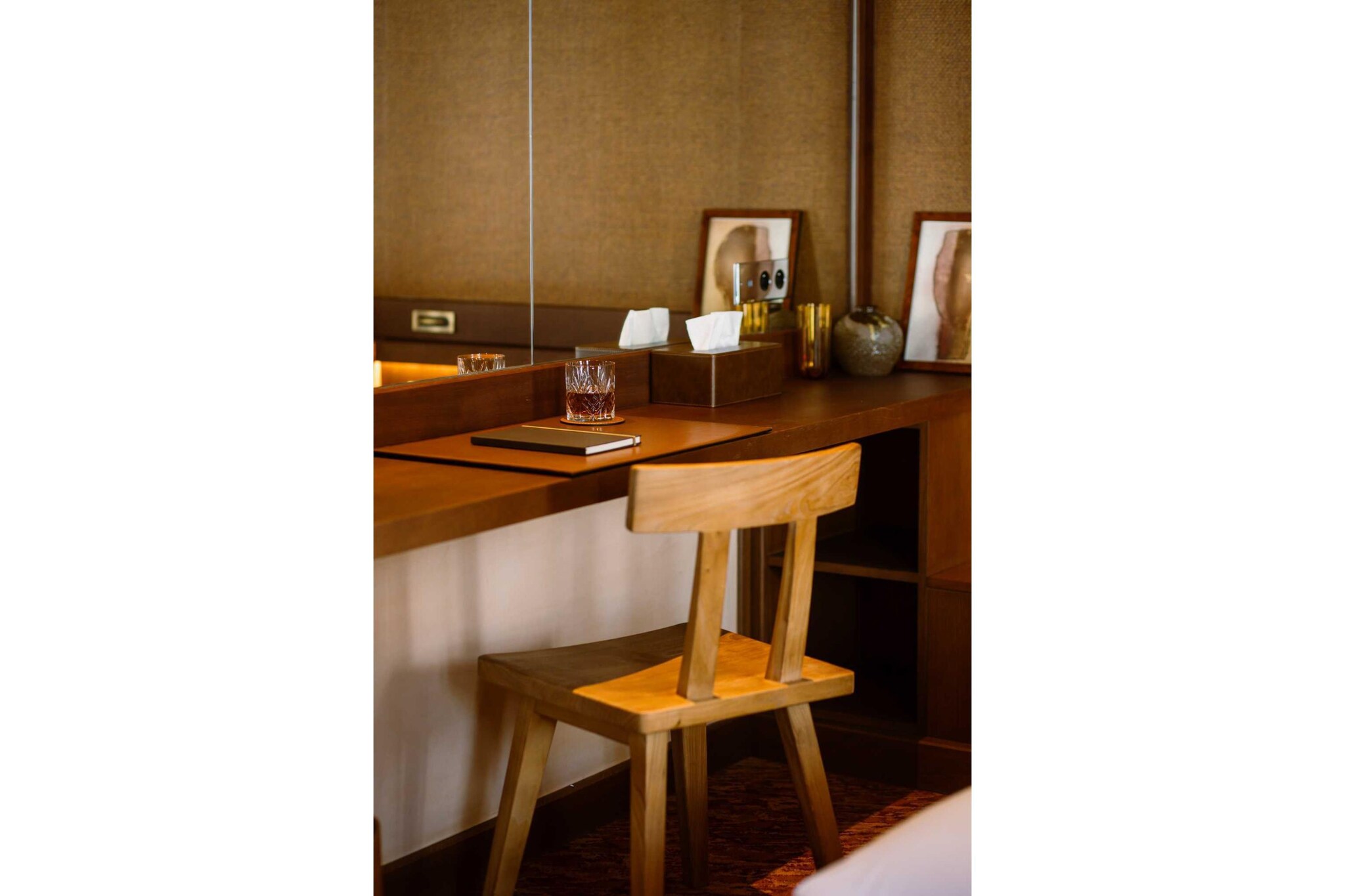 CONFIDENTIEL-3-Innenbereich