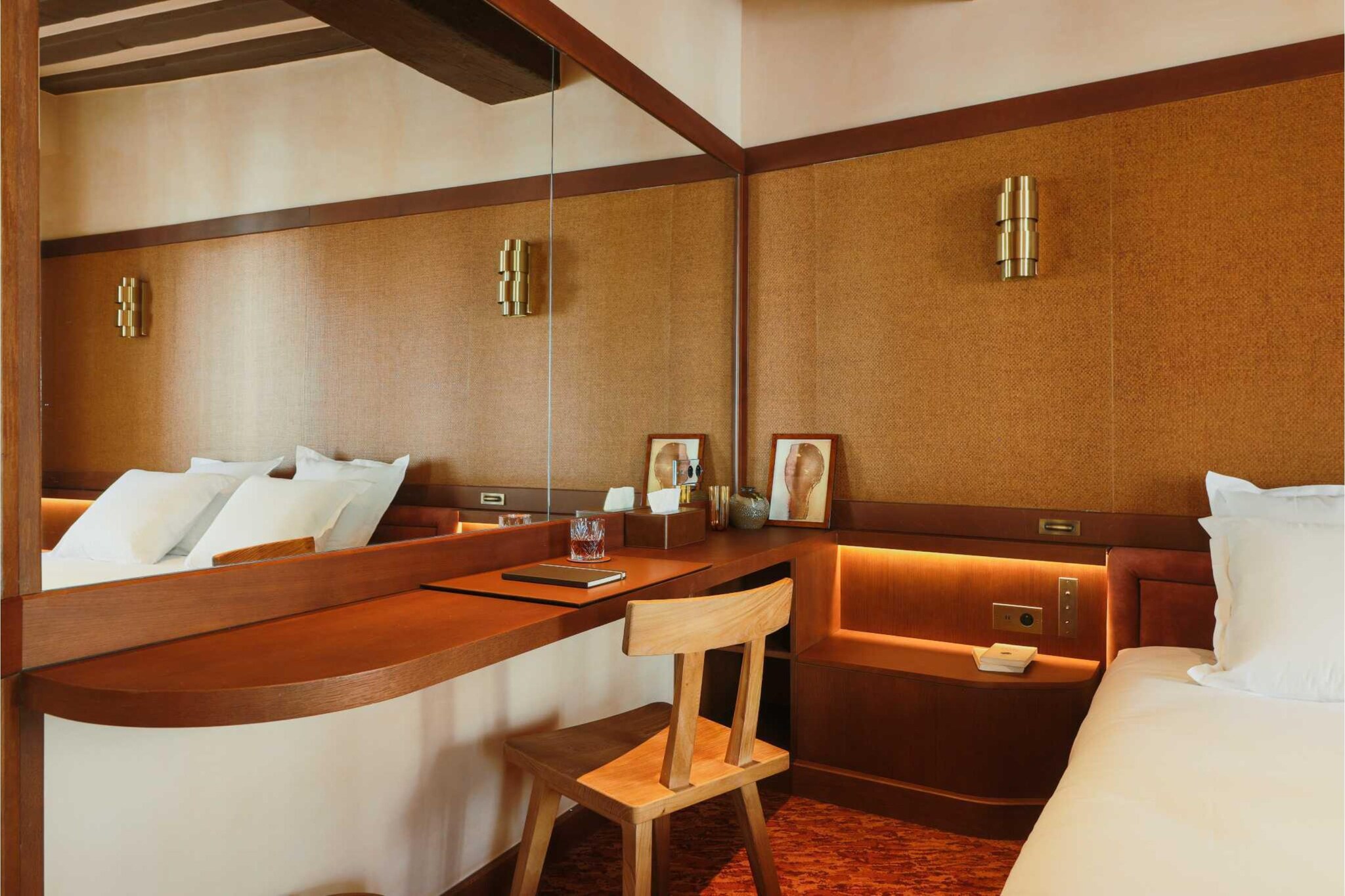 CONFIDENTIEL-4-Innenbereich