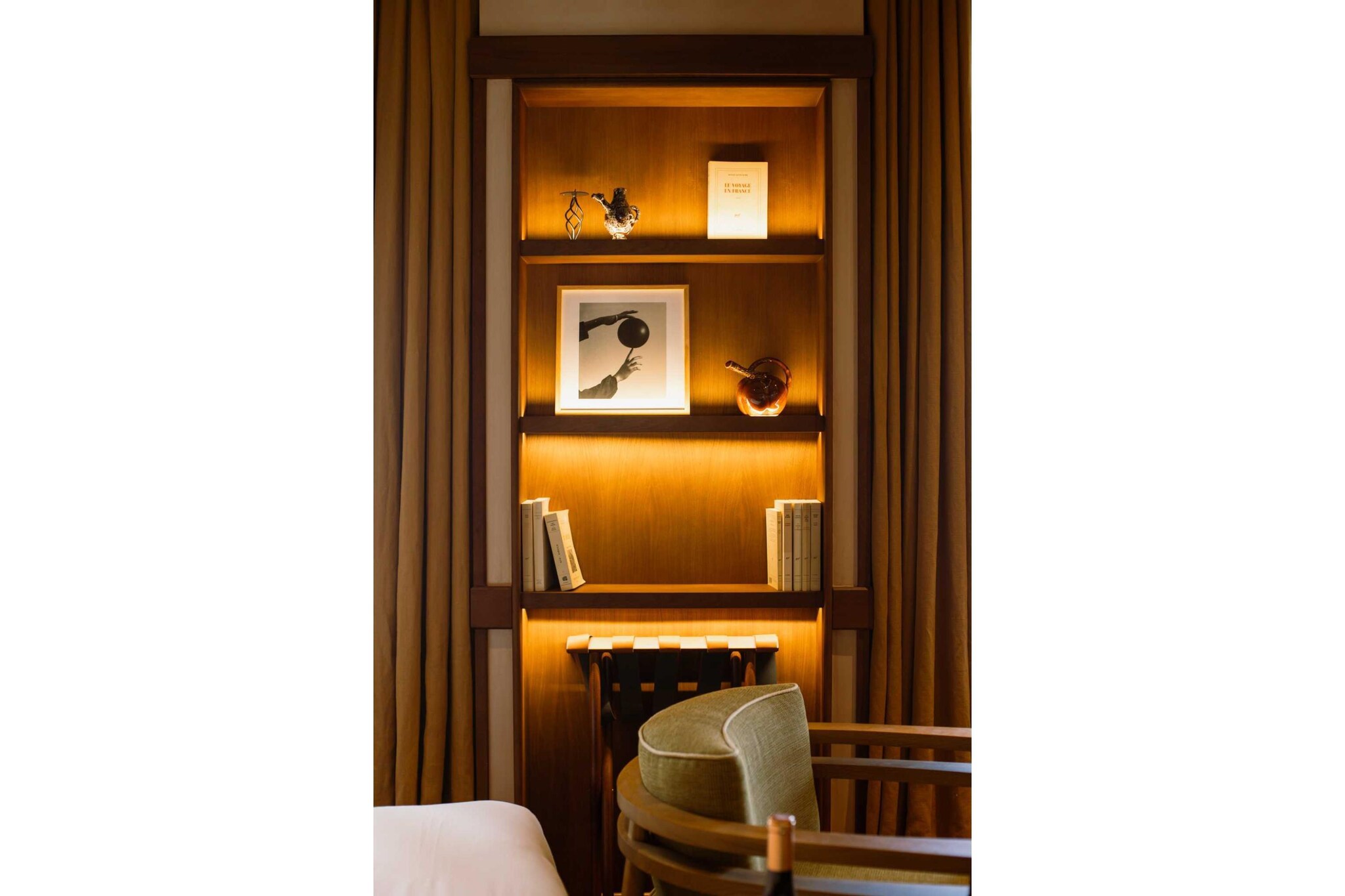 CONFIDENTIEL-6-Innenbereich