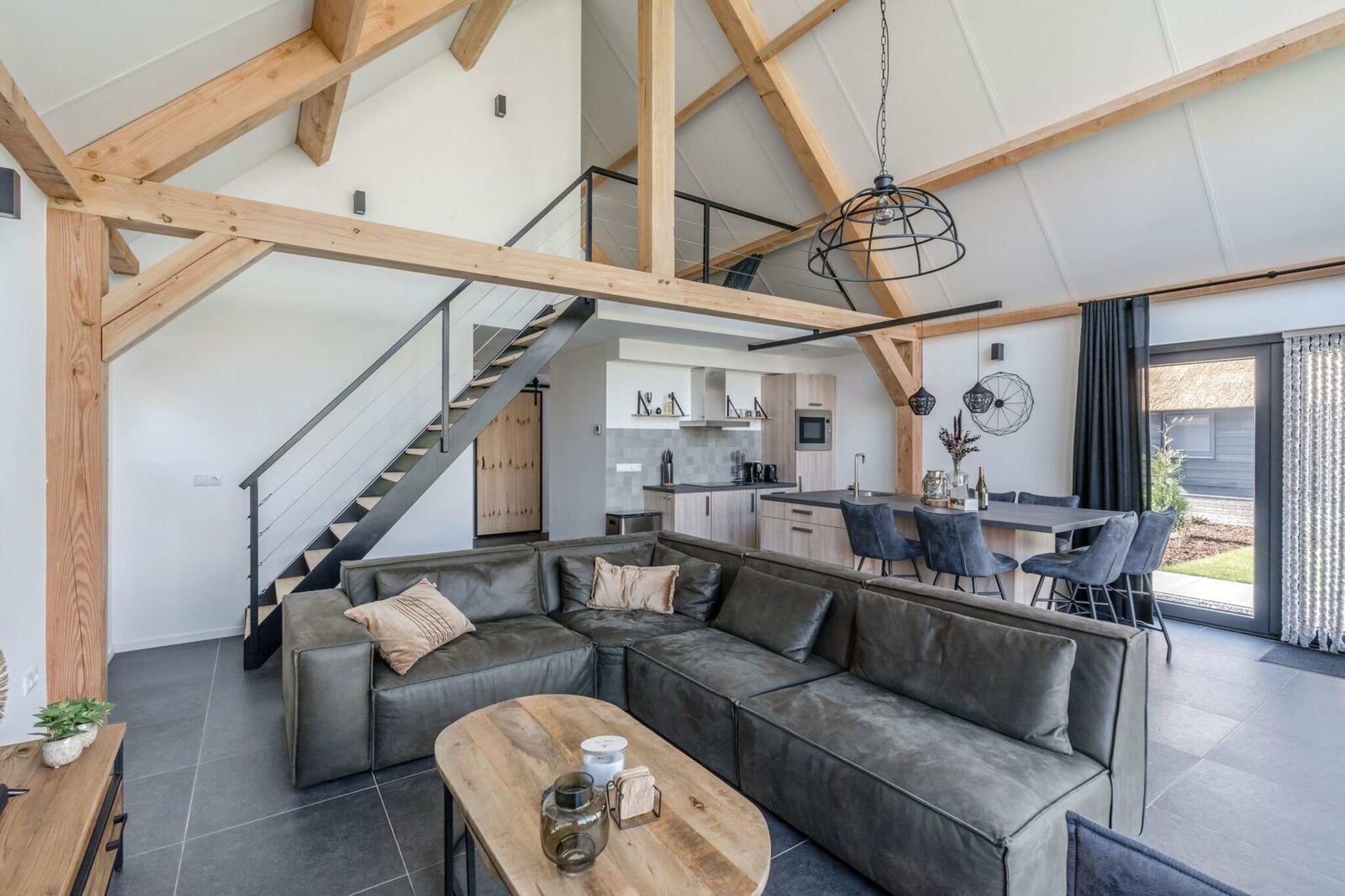 Farm Lodge 670