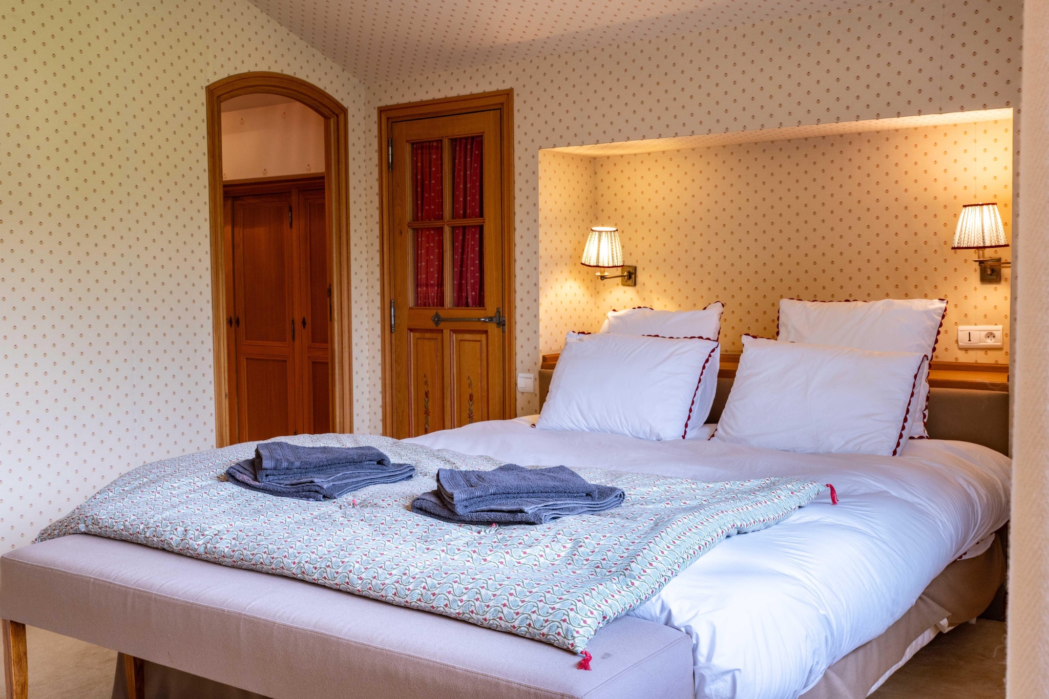 NL-48-CRISTAUX-Slaapkamer