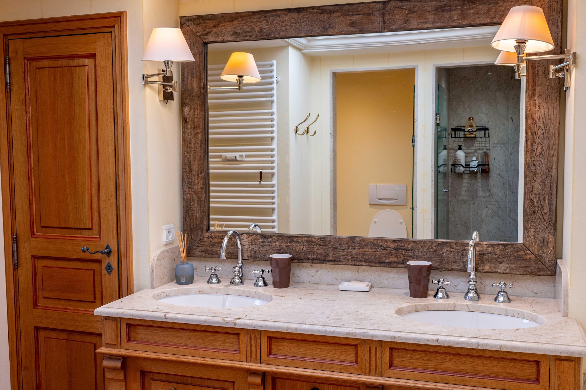 NL-48-CRISTAUX-Badkamer