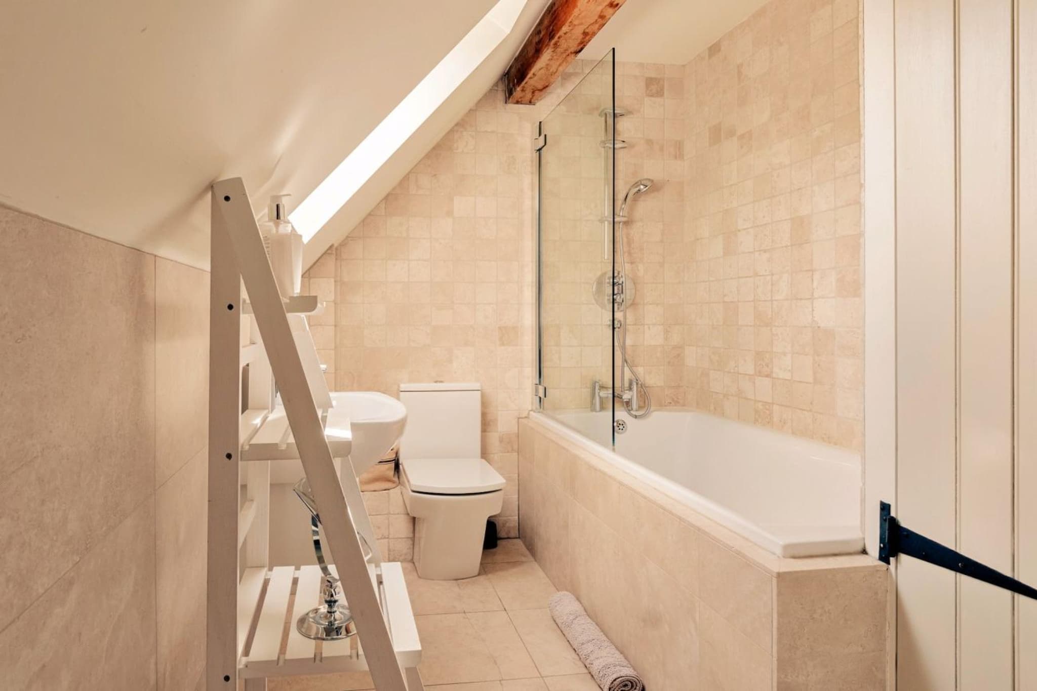 Windfall Cottage - Badkamer