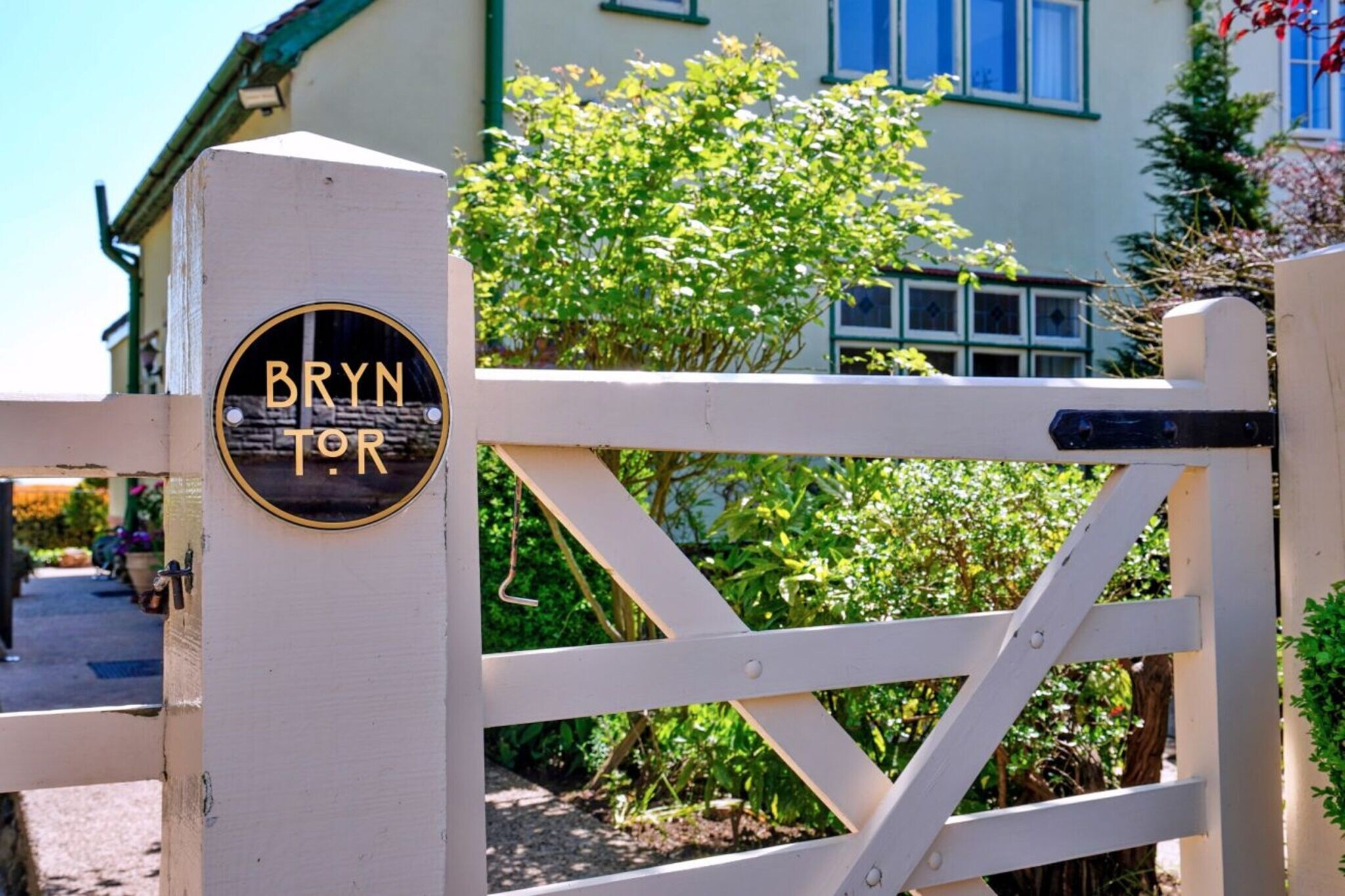Bryn Tor - Sfeer