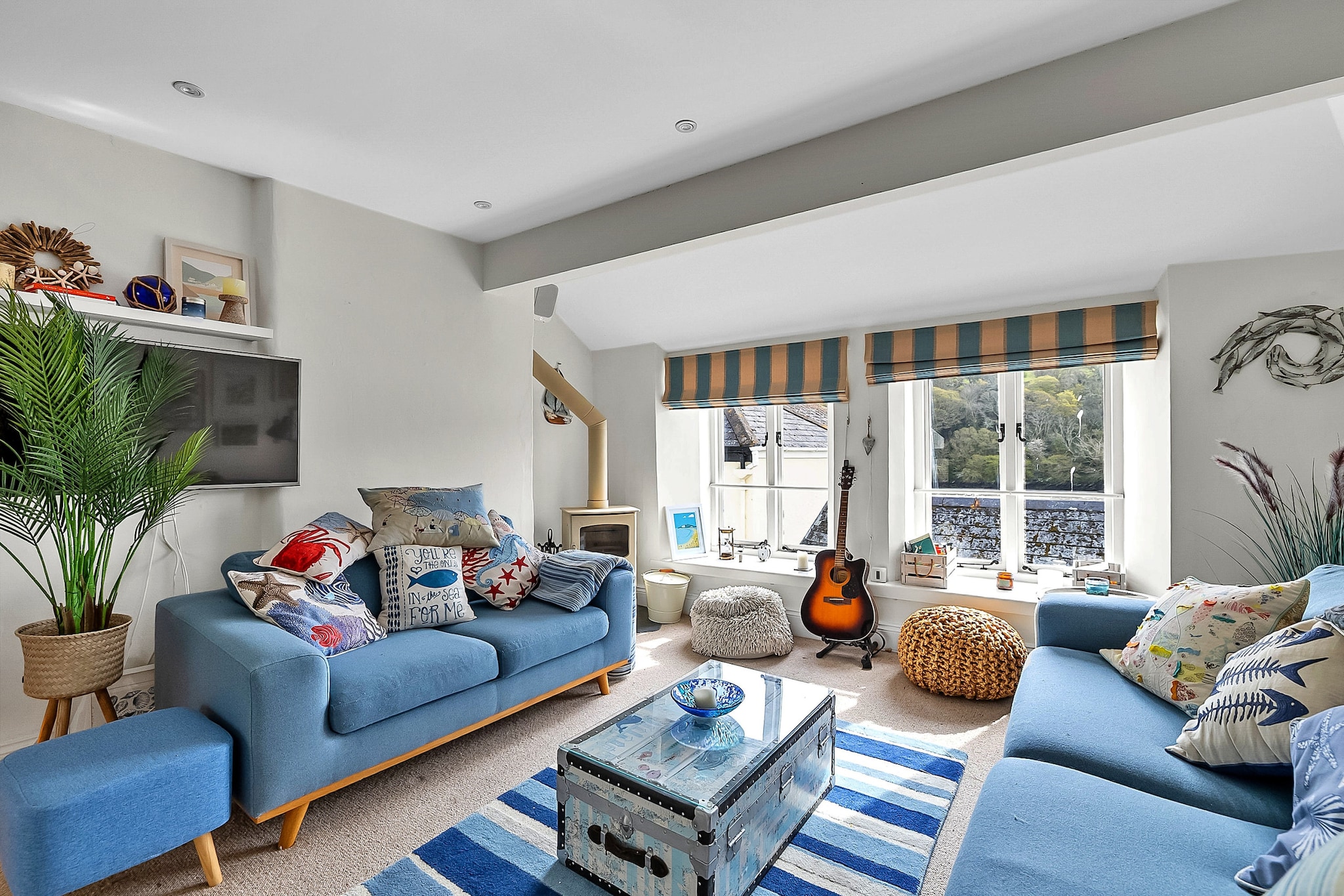 Garden Cottage in Fowey - Living room