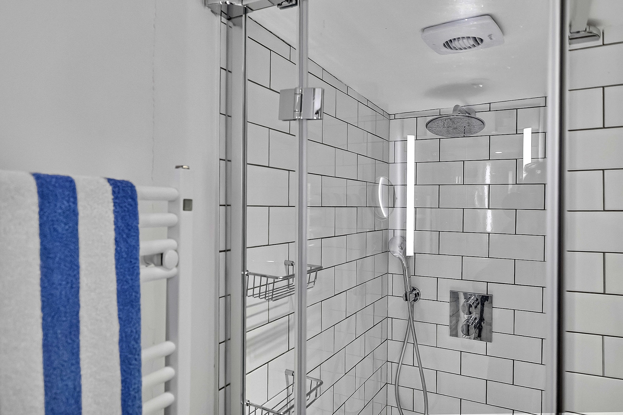 Garden Cottage in Fowey - Bathroom