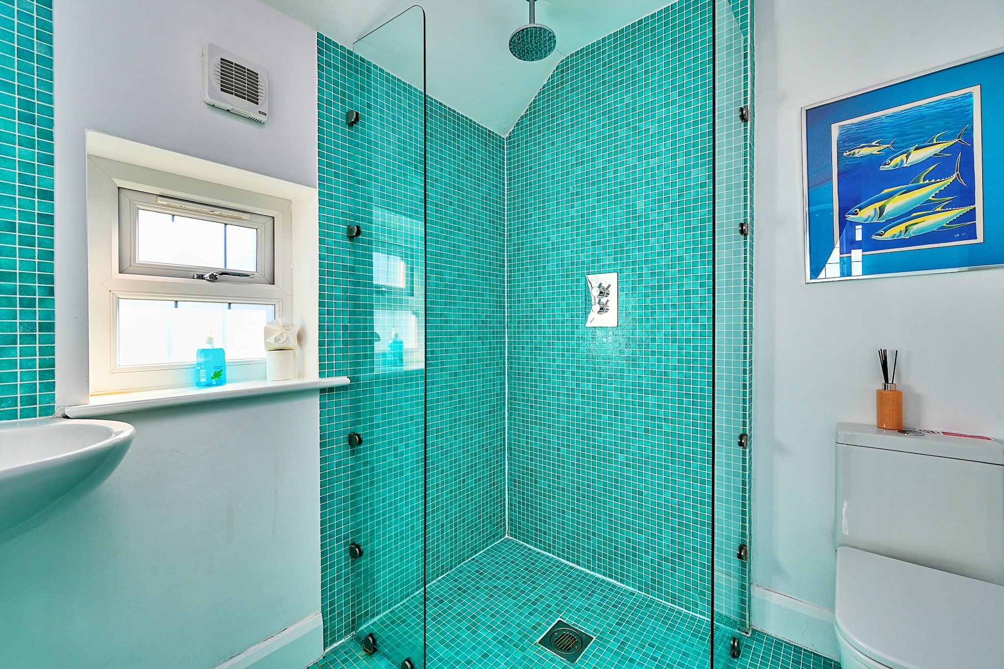 19, South Way - Bathroom