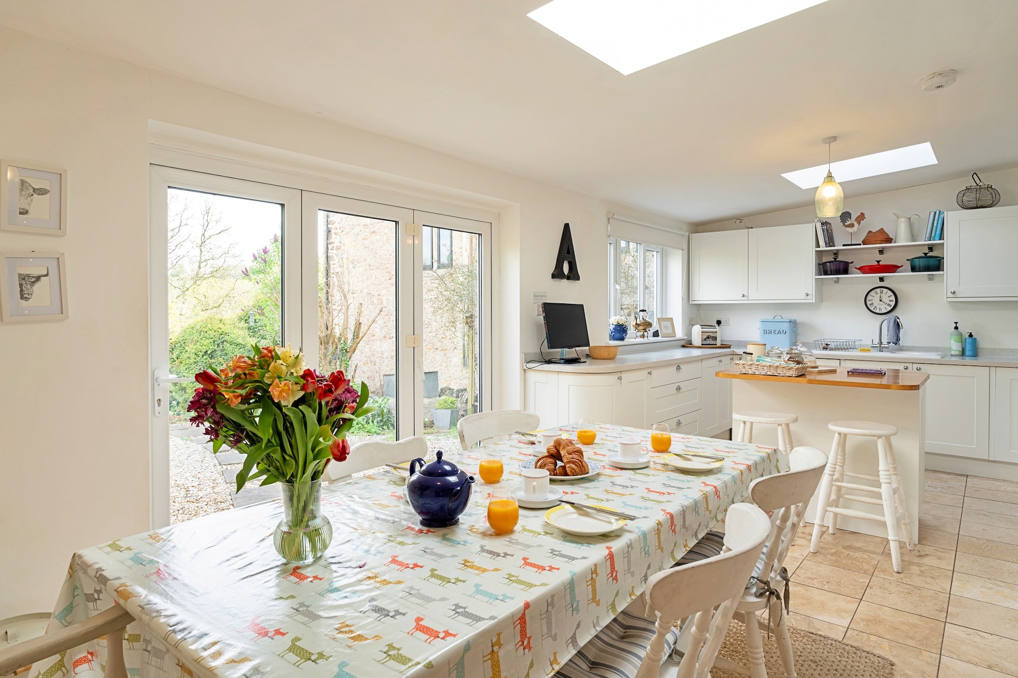 Greenhills Cottage - Dining room