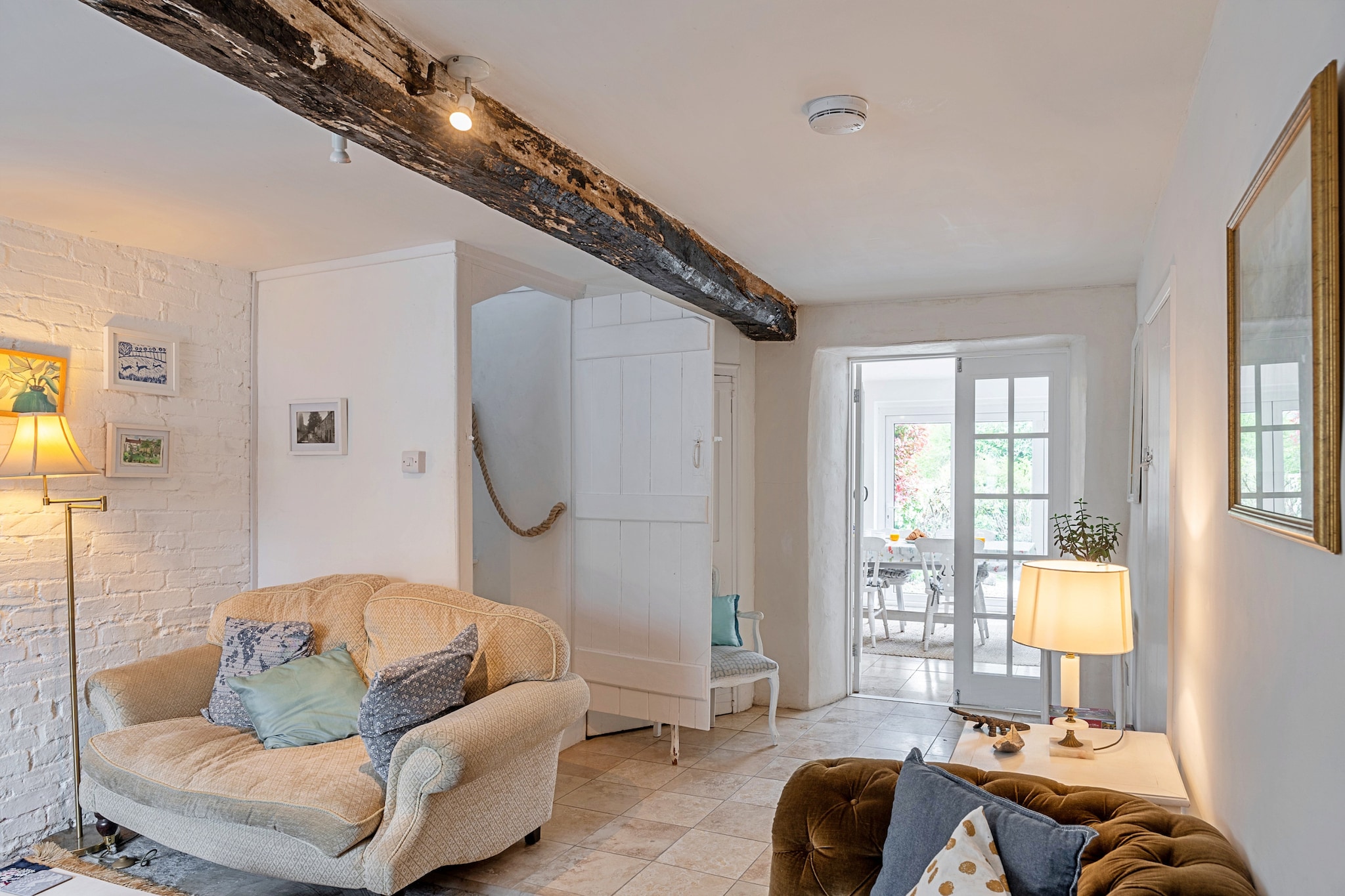Greenhills Cottage - Living room