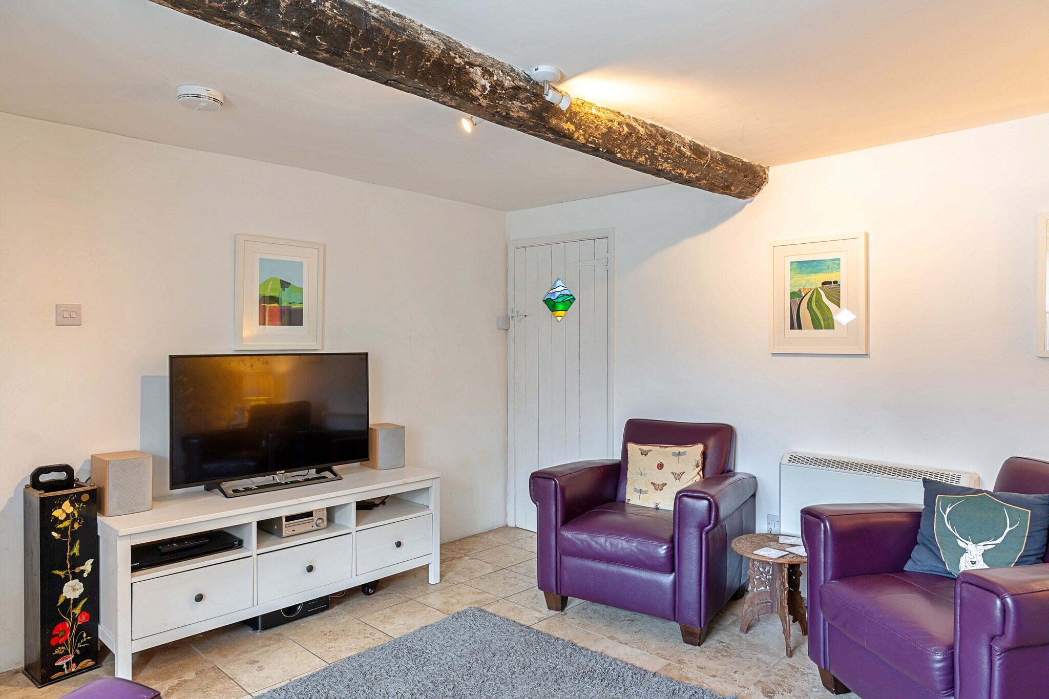Greenhills Cottage - Living room