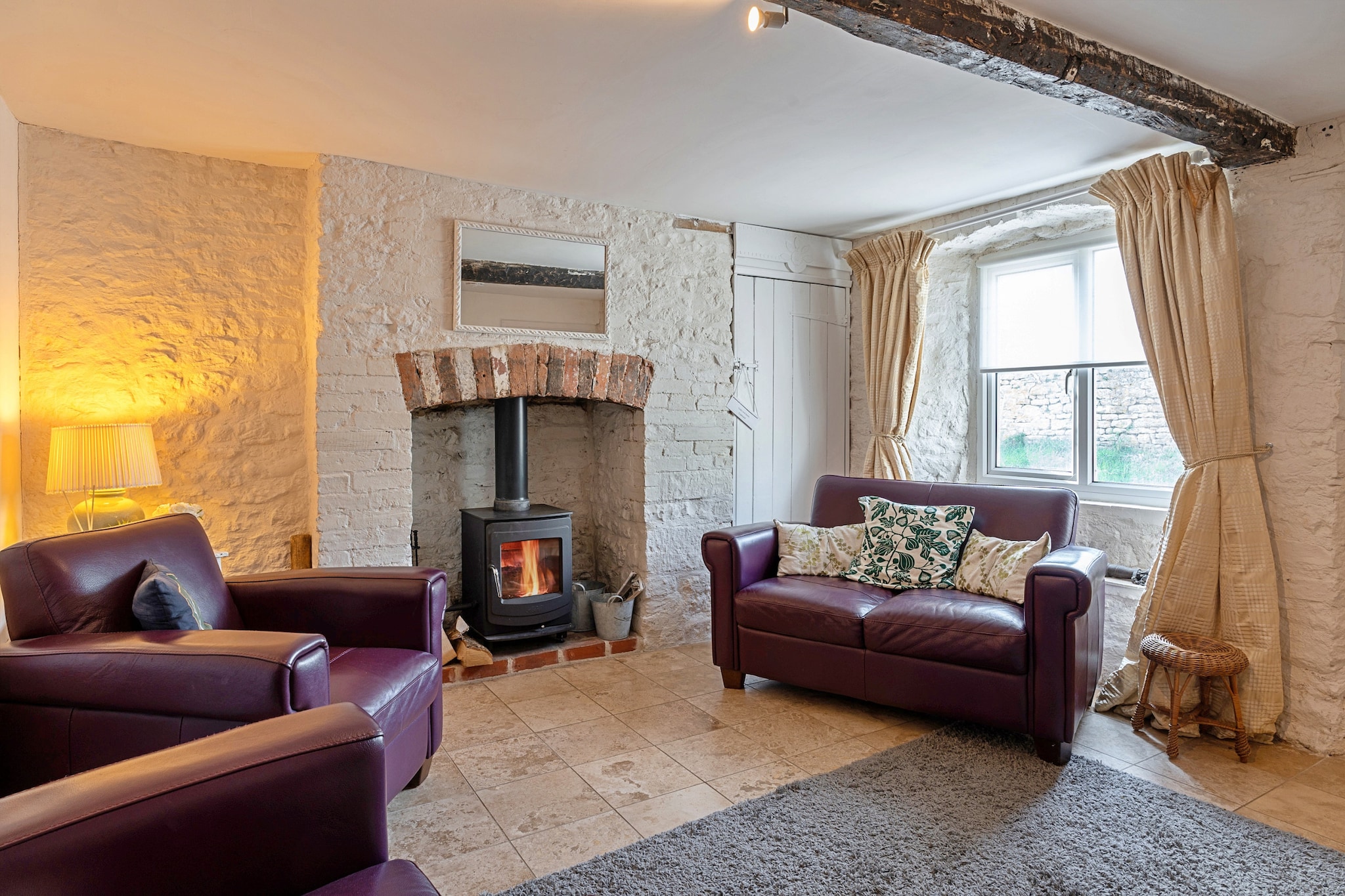 Greenhills Cottage - Living room