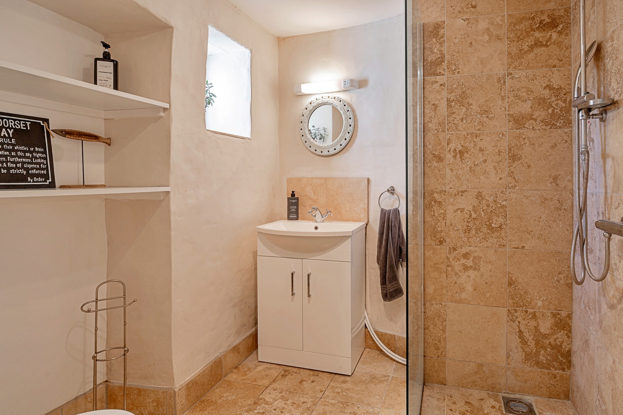 Greenhills Cottage - Bathroom