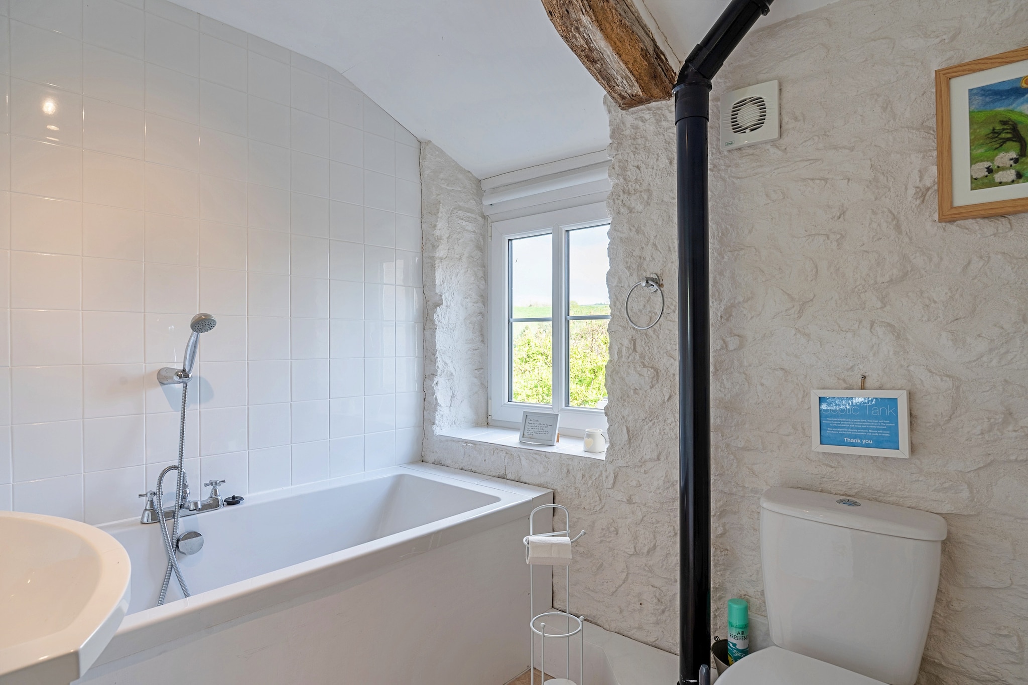 Greenhills Cottage - Bathroom