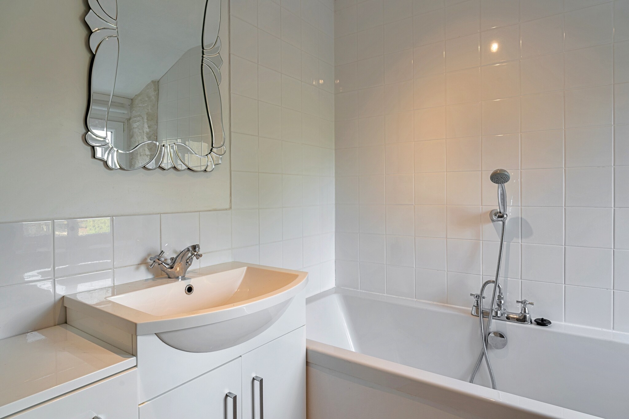 Greenhills Cottage - Bathroom