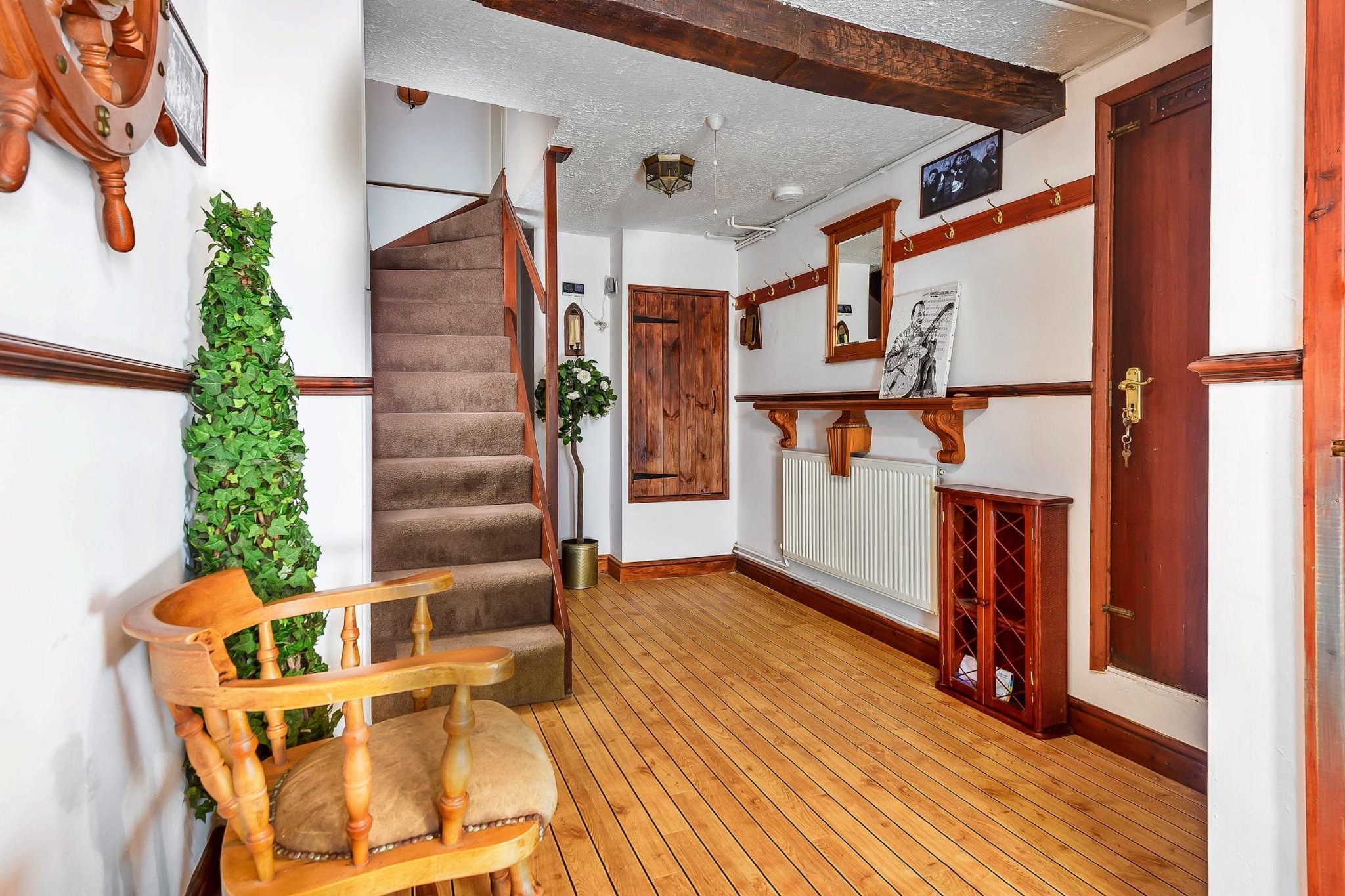Ukulele Cottage - Stairs